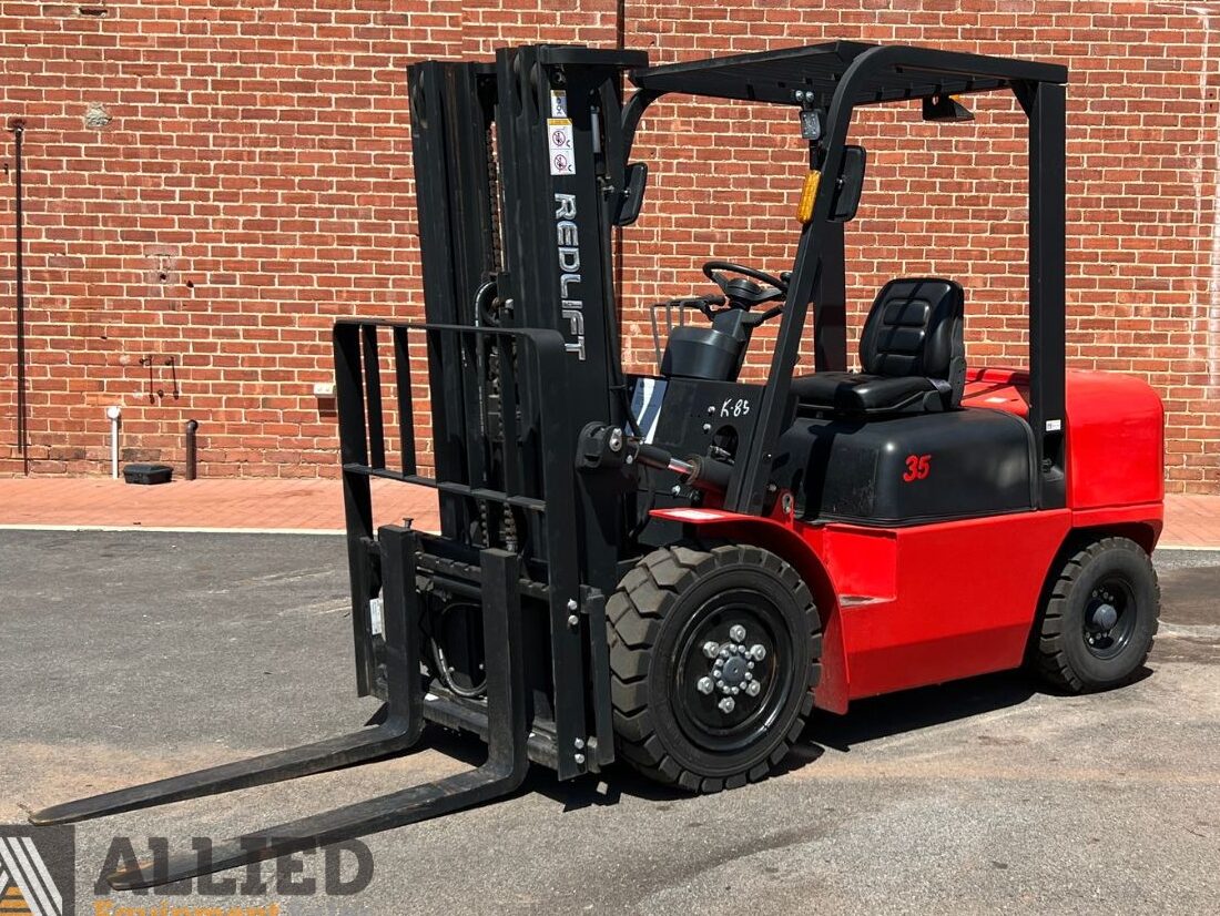 2023 REDLIFT CPCD35H-490 DIESEL FORKLIFT