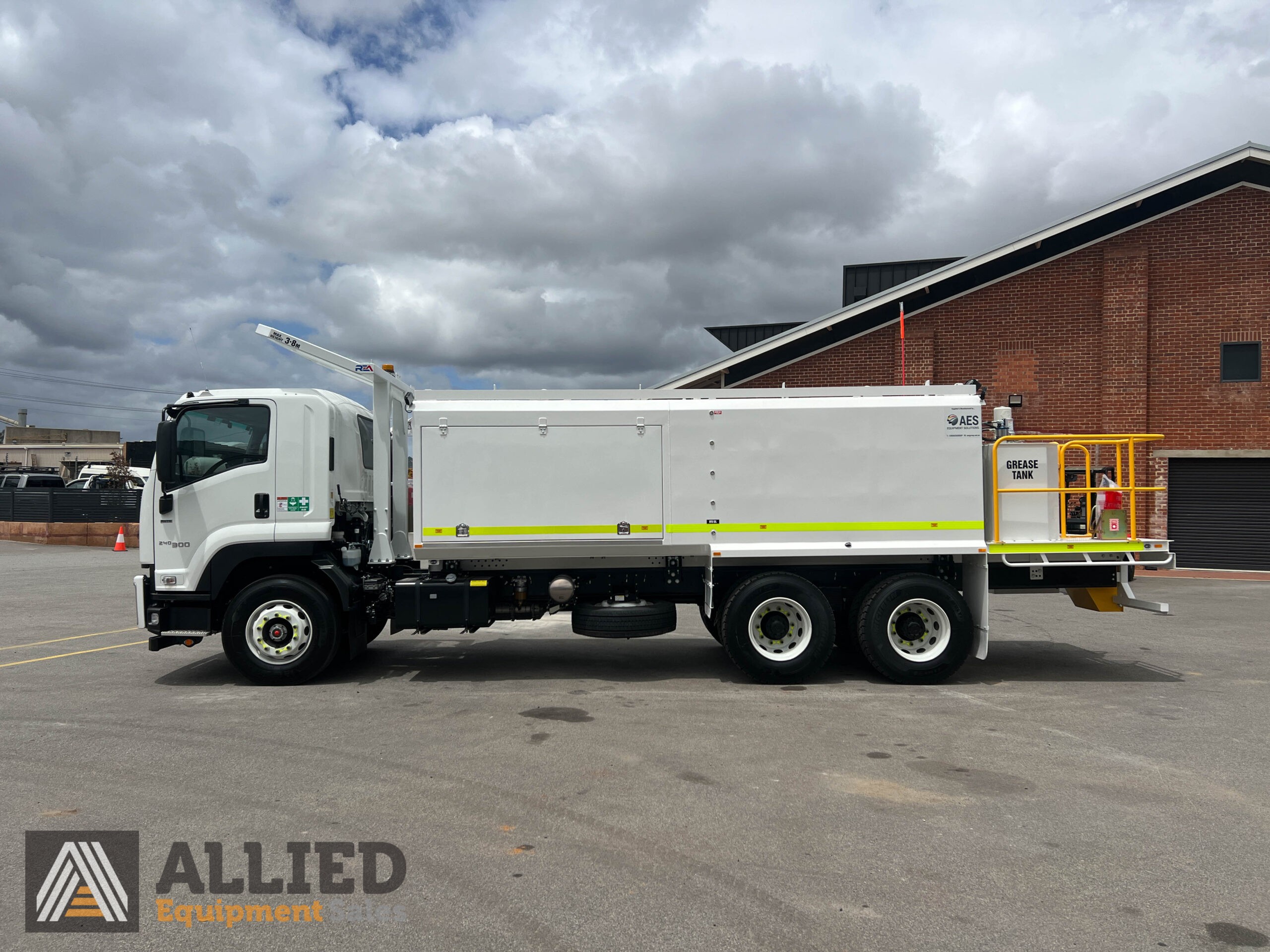 2024 ISUZU FVZ240-300 6X4 SERVICE TRUCK C/W AES 7000 SERVICE MODULE