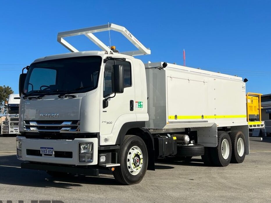 2024 ISUZU FVZ240-300 6X4 SERVICE TRUCK C/W AES 7000 SERVICE MODULE