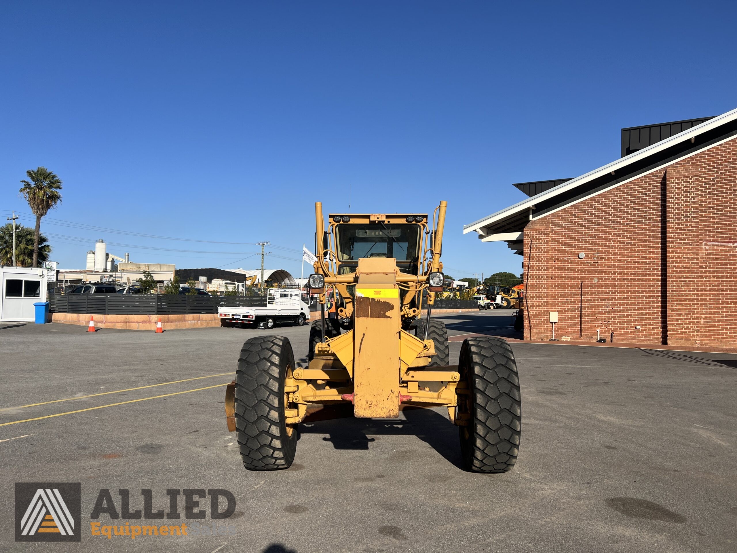 2005 CATERPILLAR 140H MOTOR GRADER