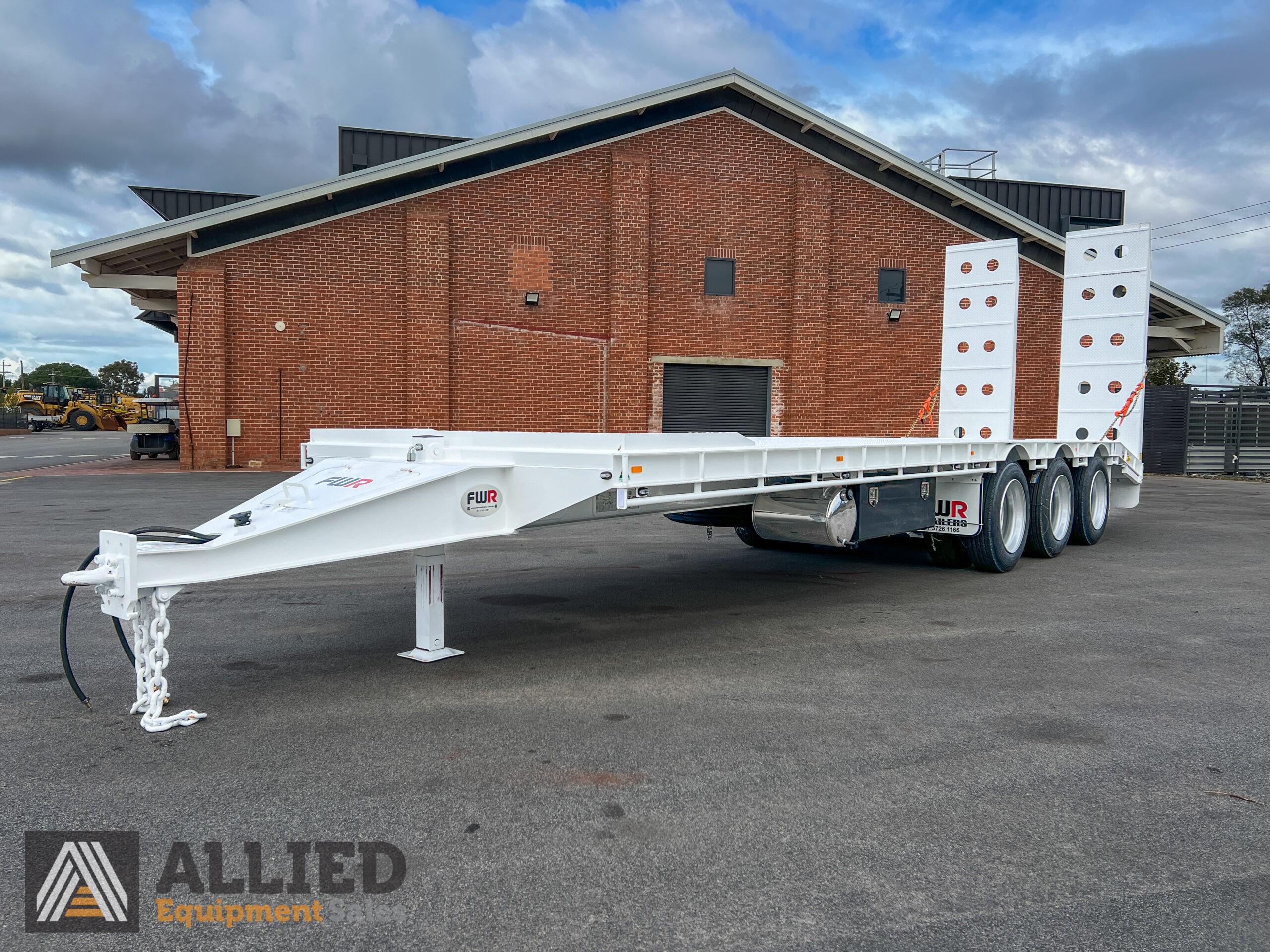 2024 FWR TRI AXLE TAG TRAILER