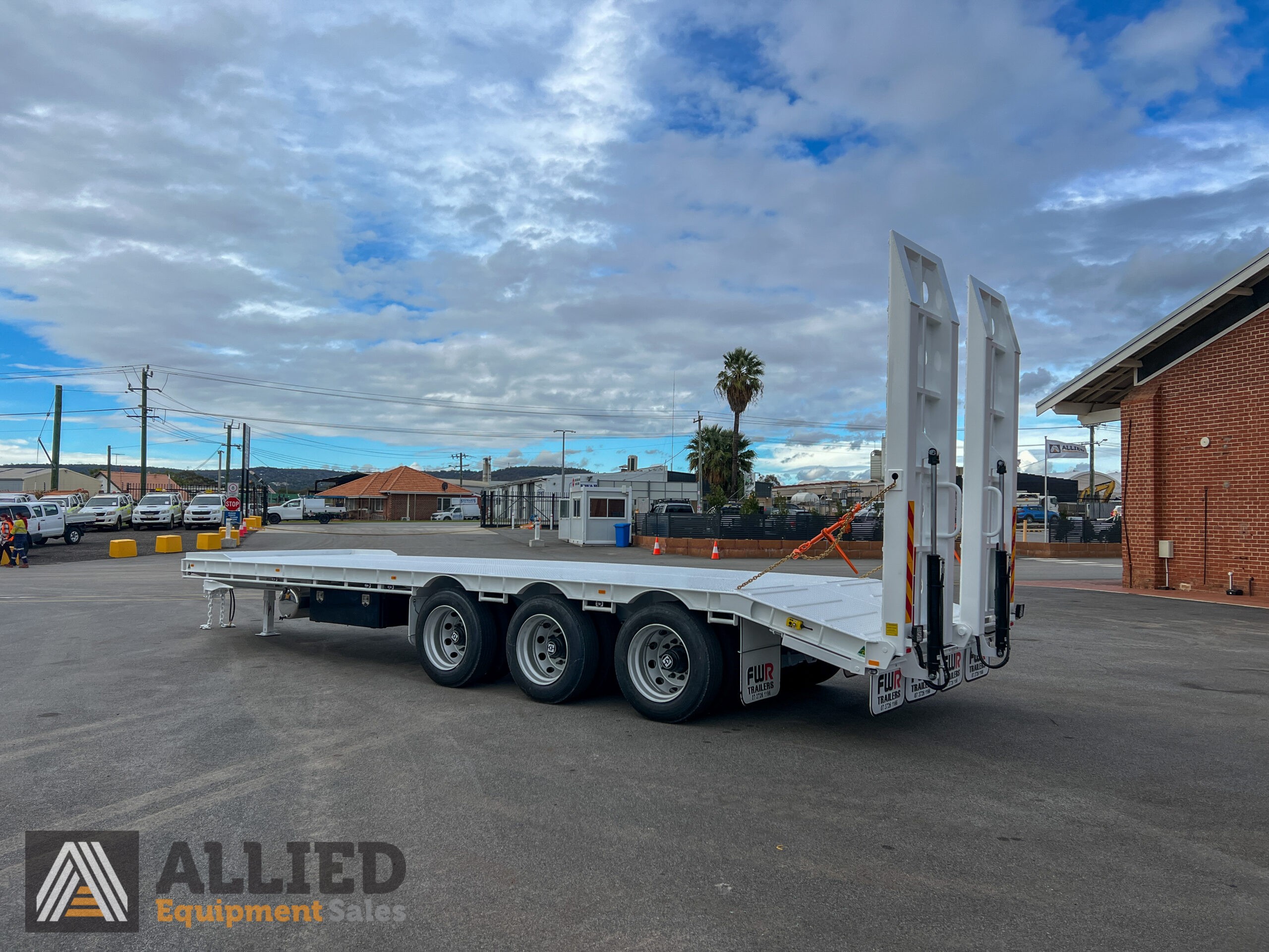 2024 FWR TRI AXLE TAG TRAILER