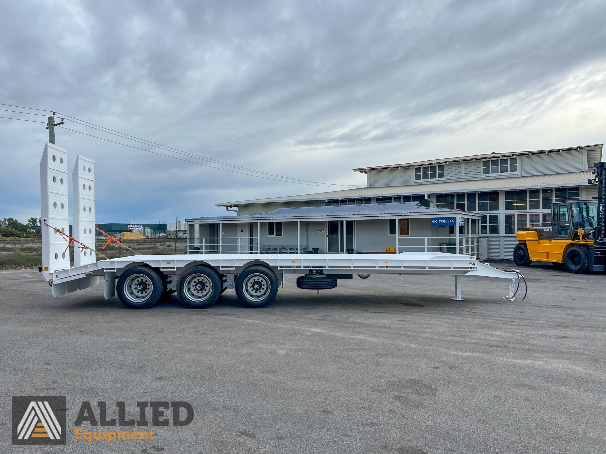 2024 FWR TRI AXLE TAG TRAILER