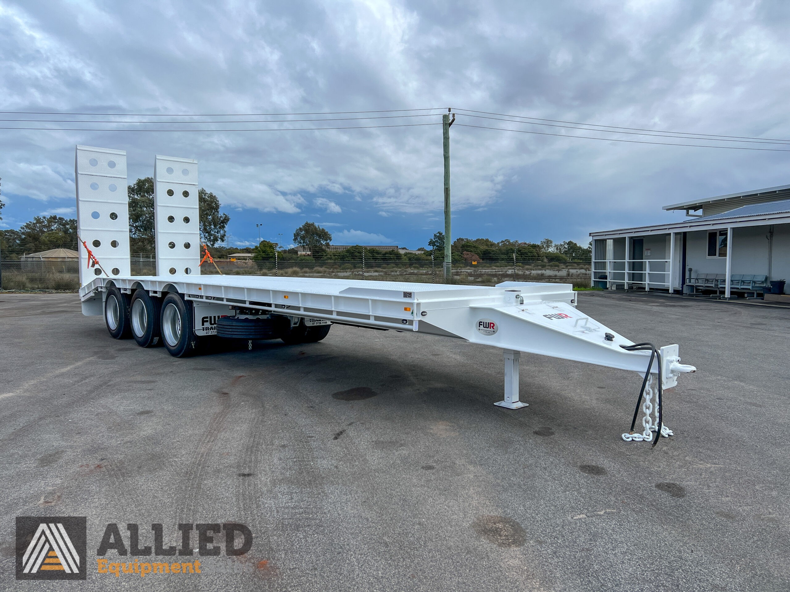 2024 FWR TRI AXLE TAG TRAILER