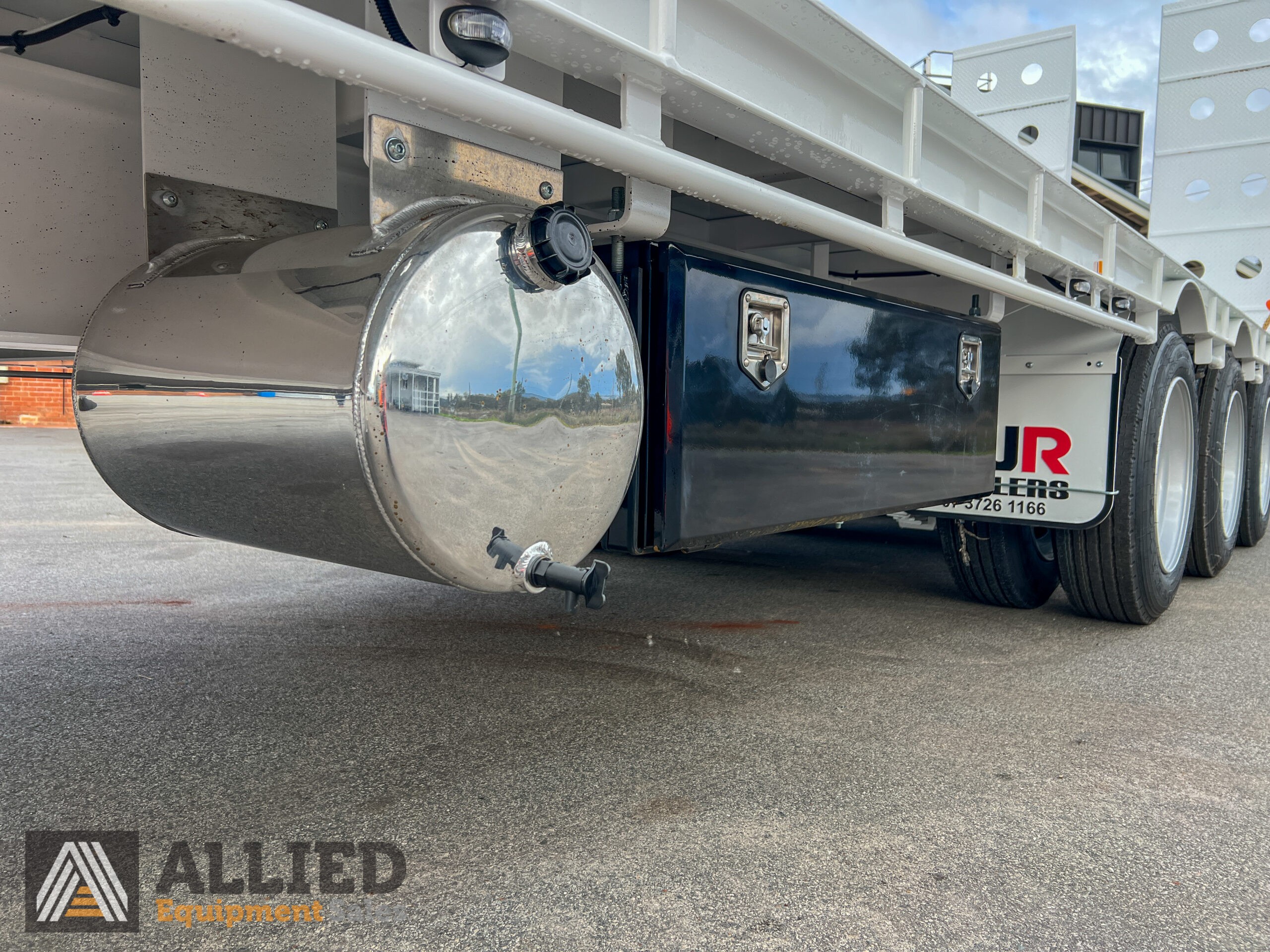 2024 FWR TRI AXLE TAG TRAILER