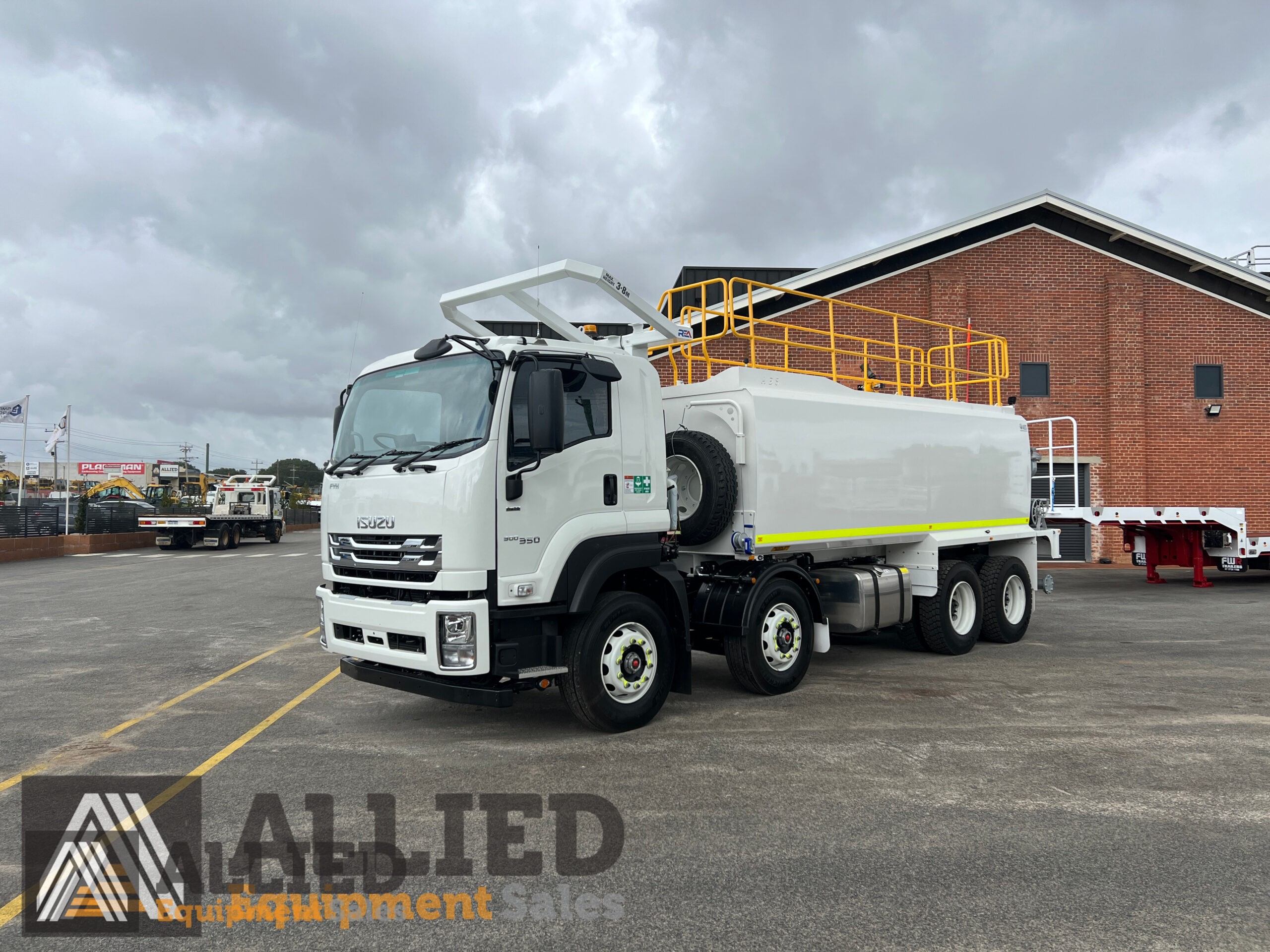 2024 ISUZU FYH300/350 8×4 WATER TRUCK C/W AES 18000 WATER TANK