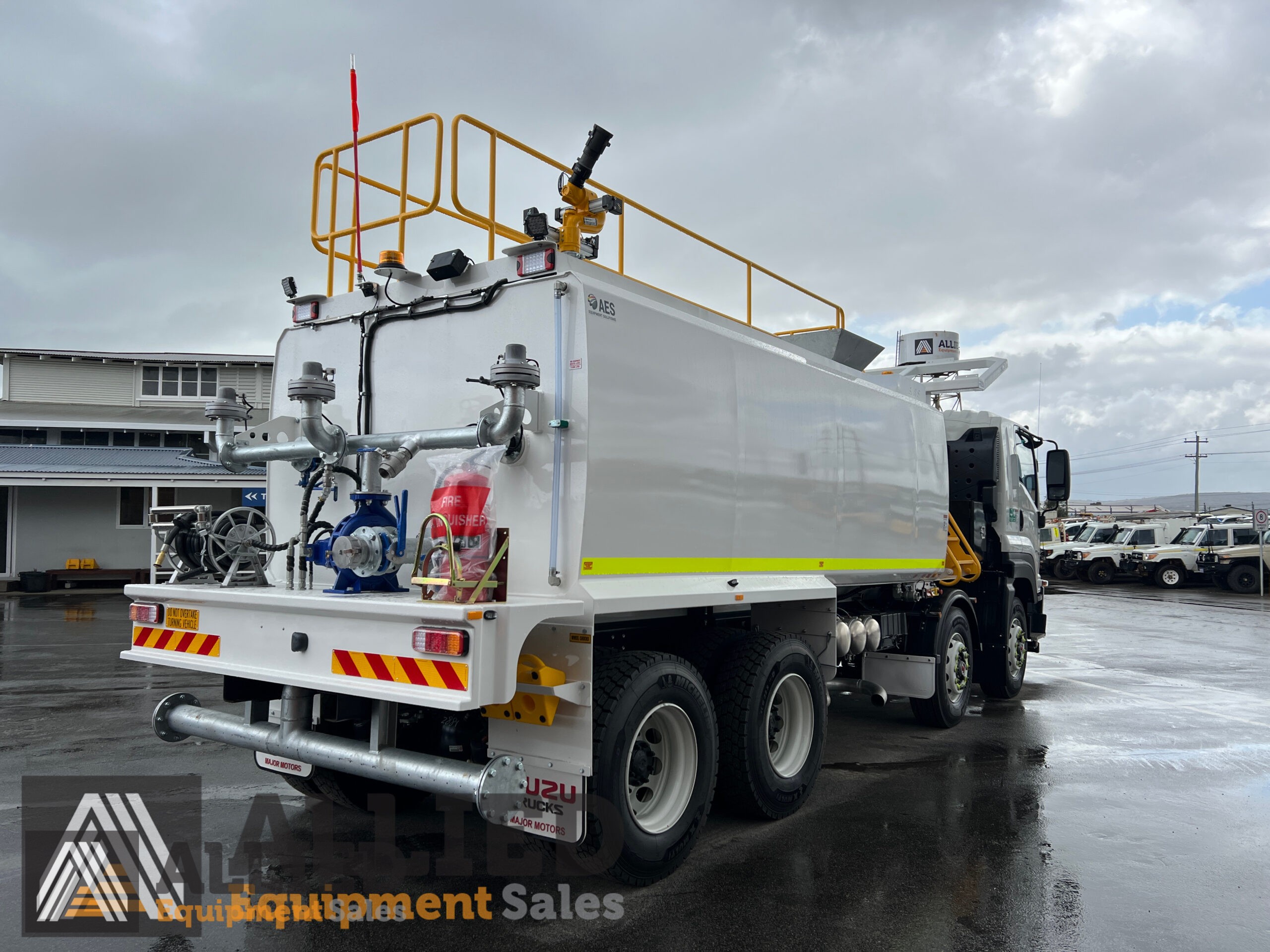 2024 ISUZU FYH300/350 8×4 WATER TRUCK C/W AES 18000 WATER TANK