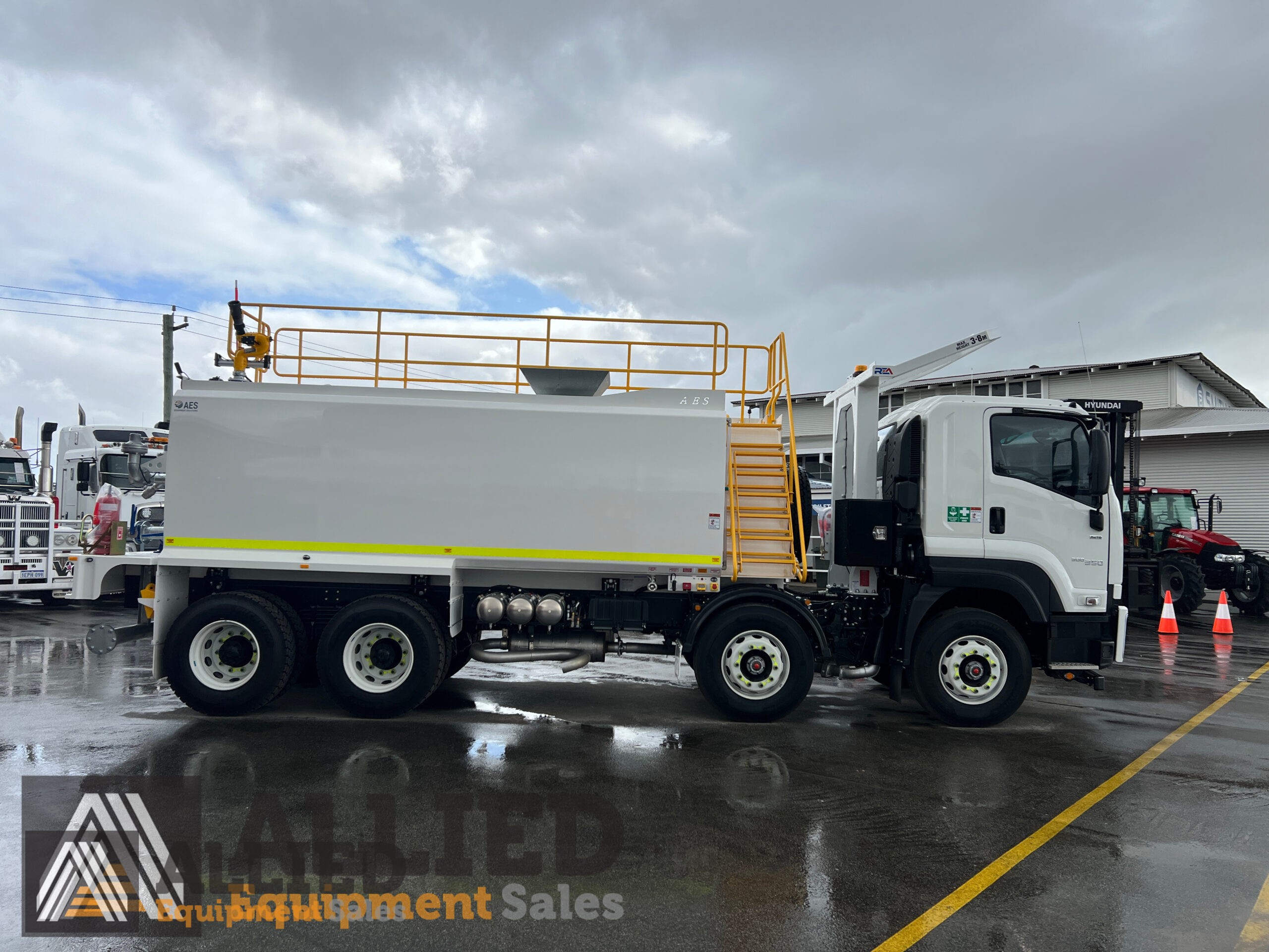 2024 ISUZU FYH300/350 8×4 WATER TRUCK C/W AES 18000 WATER TANK