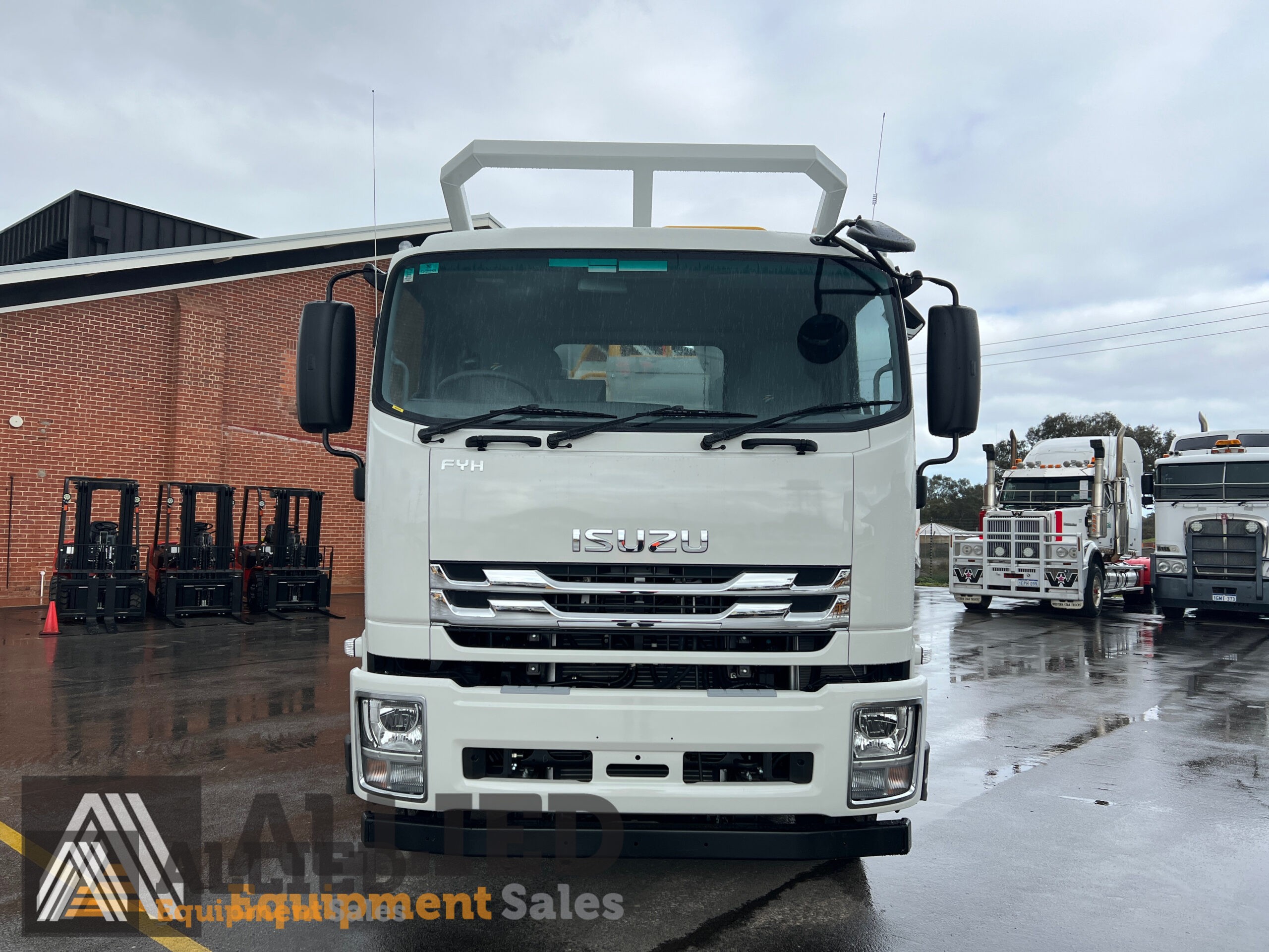 2024 ISUZU FYH300/350 8×4 WATER TRUCK C/W AES 18000 WATER TANK