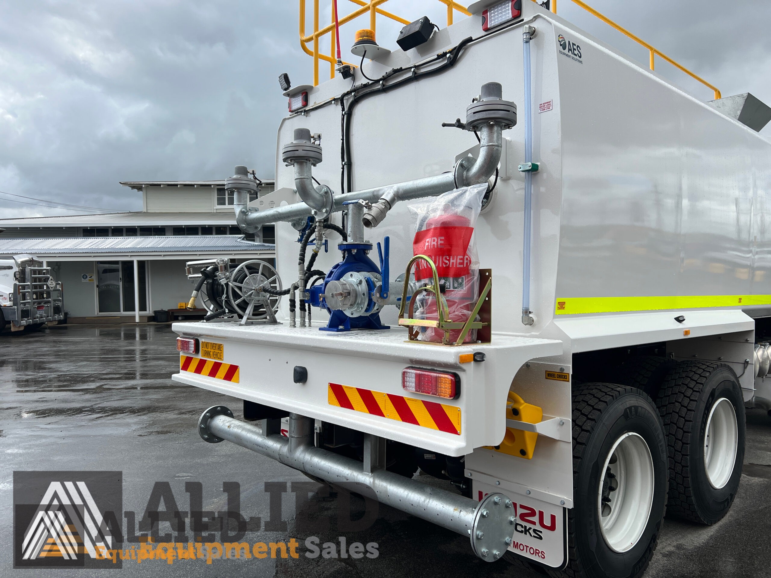 2024 ISUZU FYH300/350 8×4 WATER TRUCK C/W AES 18000 WATER TANK