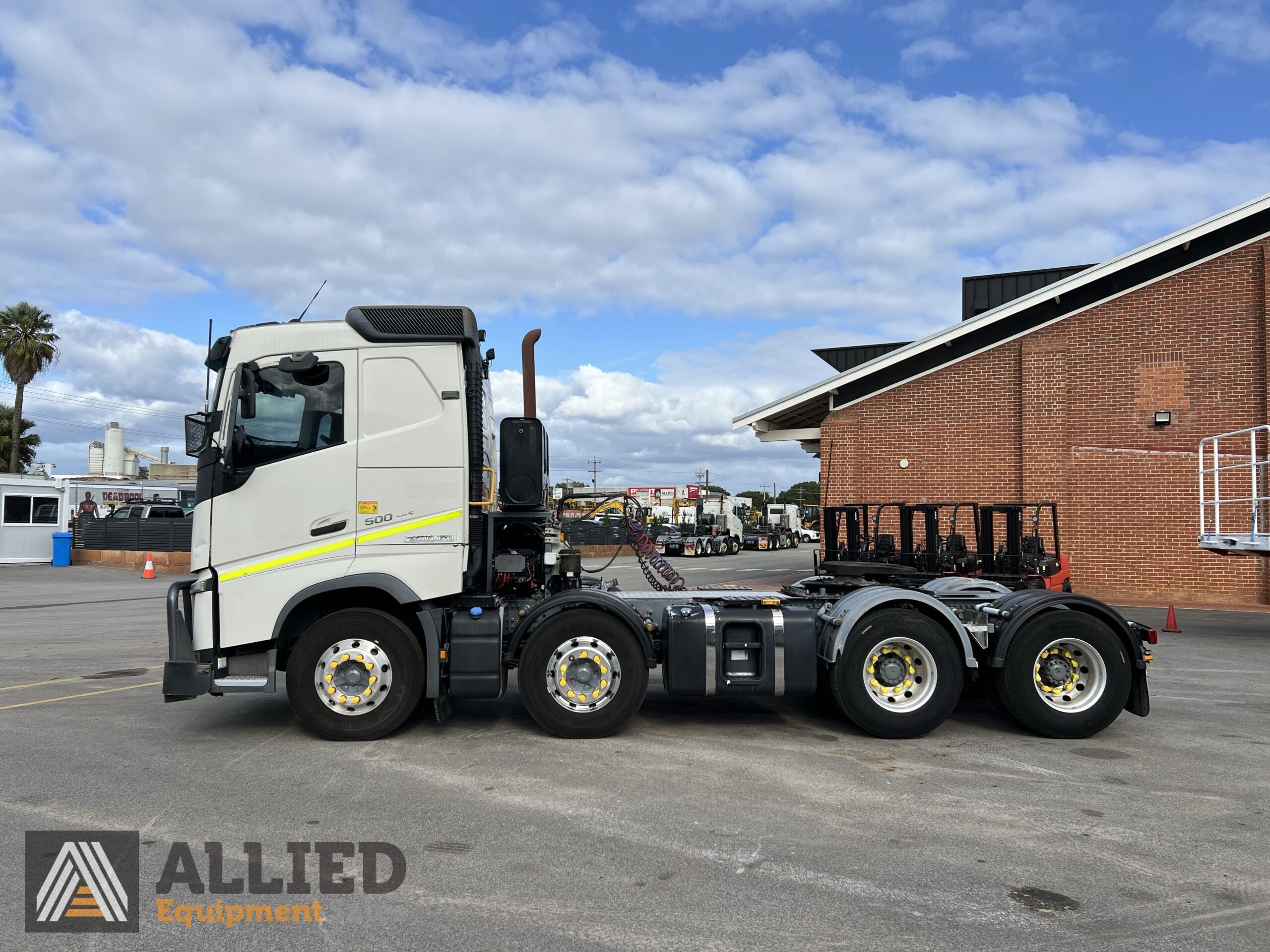 2017 VOLVO FH16 500 8X4 PRIME MOVER