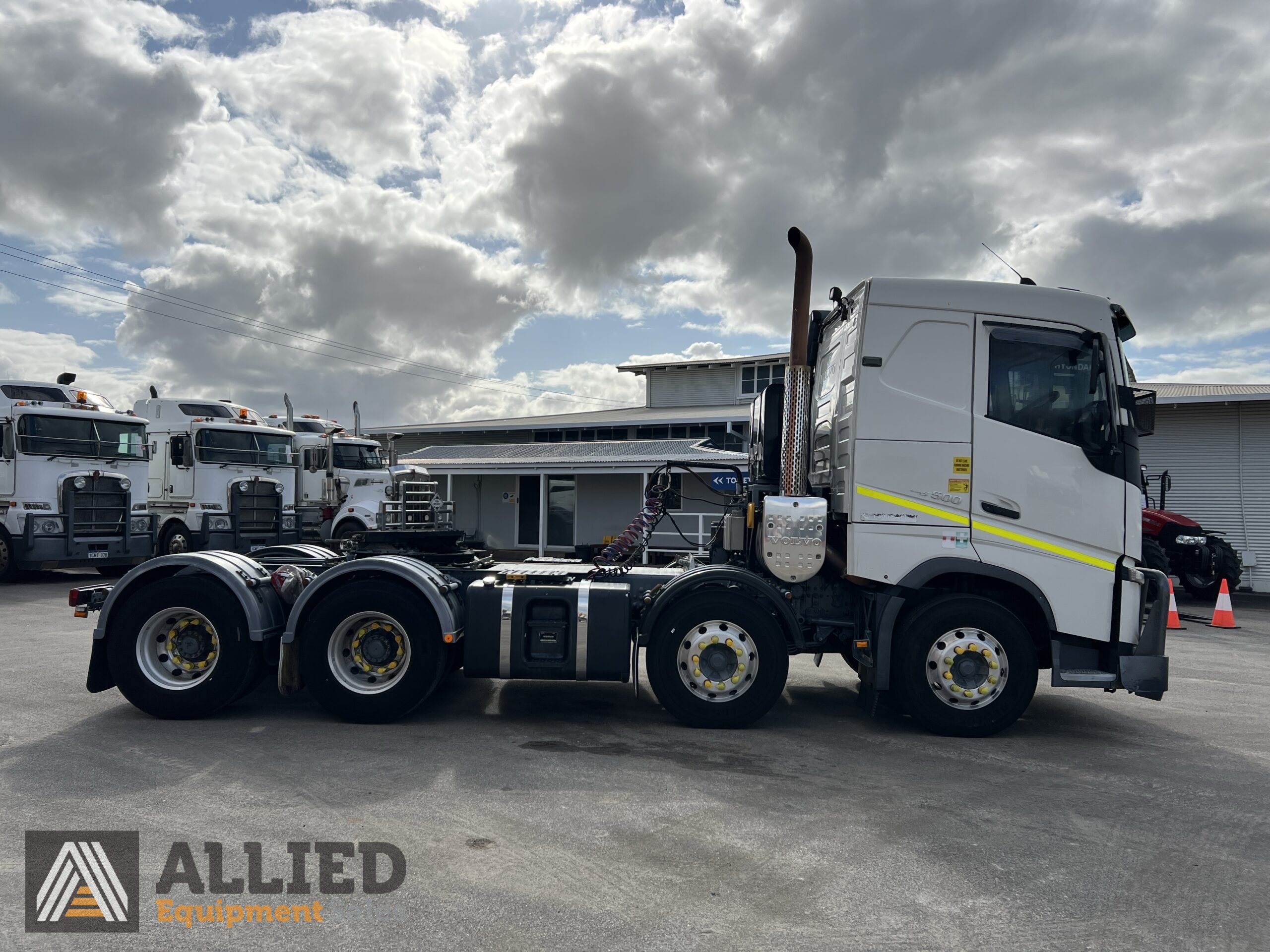 2017 VOLVO FH16 500 8X4 PRIME MOVER