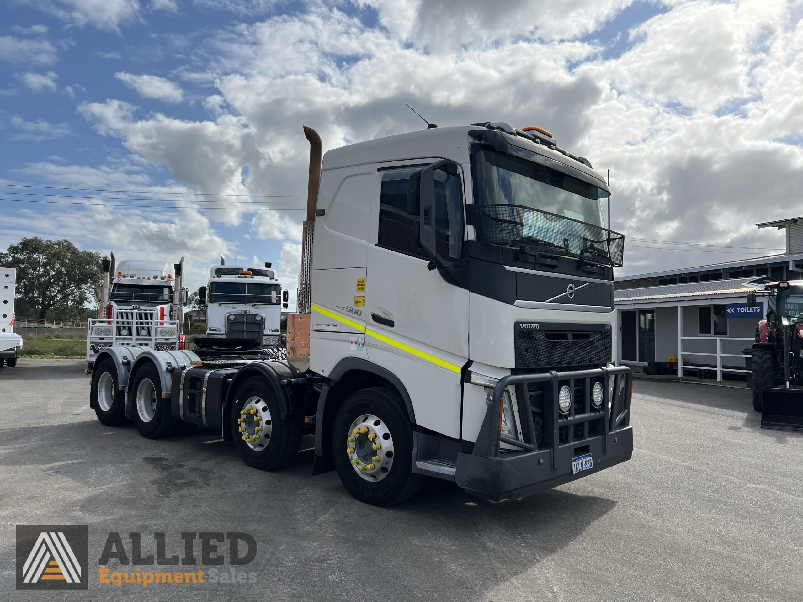 2017 VOLVO FH16 500 8X4 PRIME MOVER