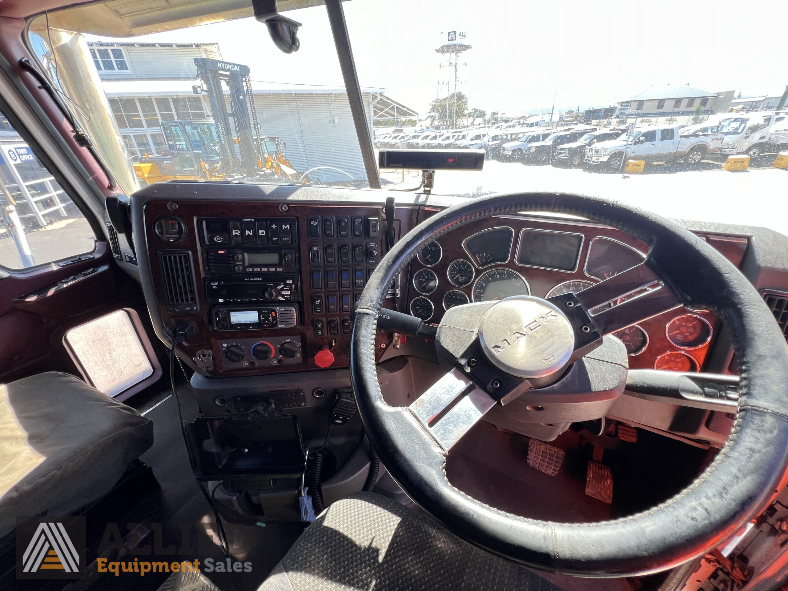 2019 MACK TITAN CLXT 685HP 8X6 PRIME MOVER