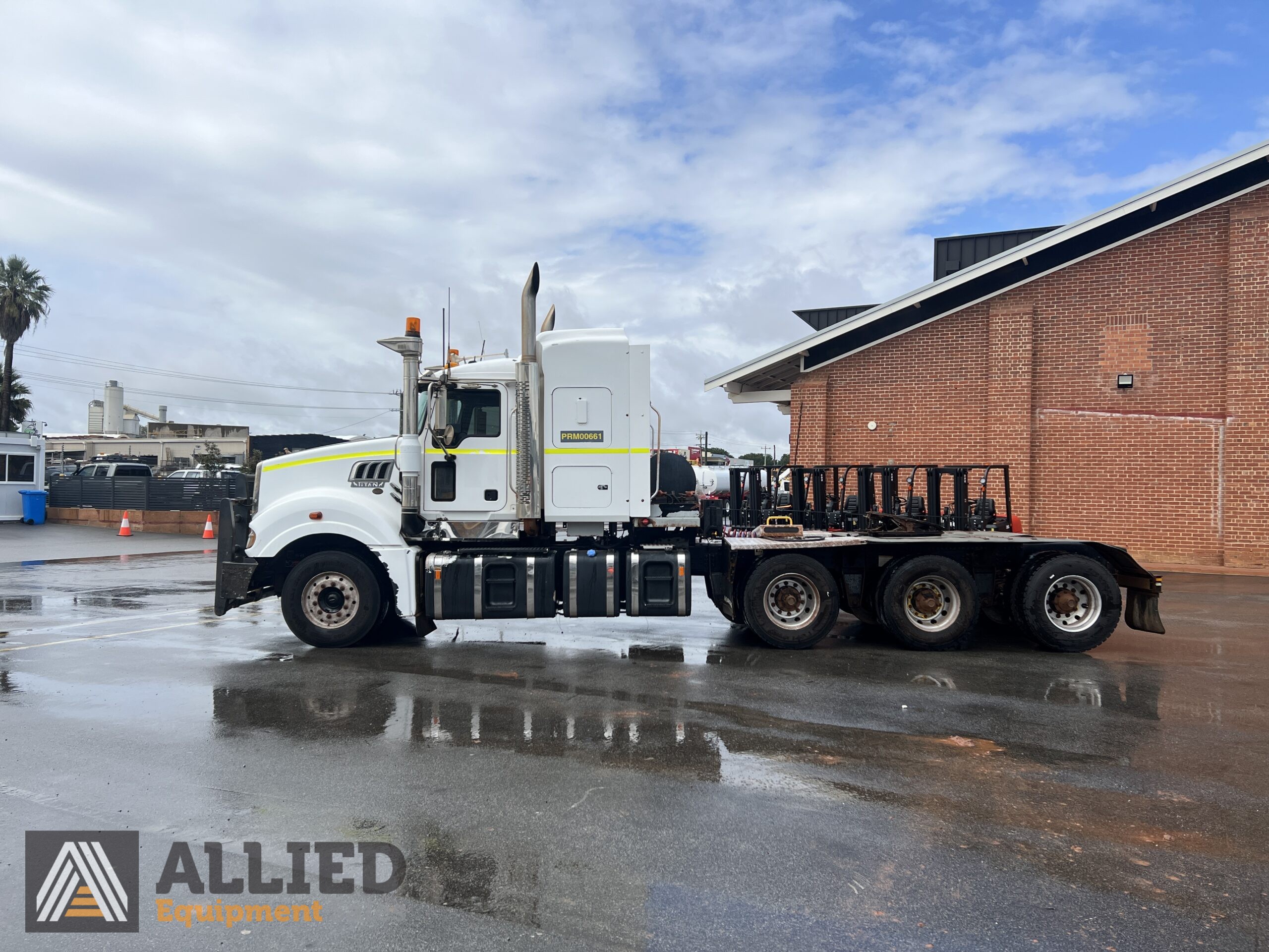 2019 MACK TITAN CLXT 685HP 8X6 PRIME MOVER