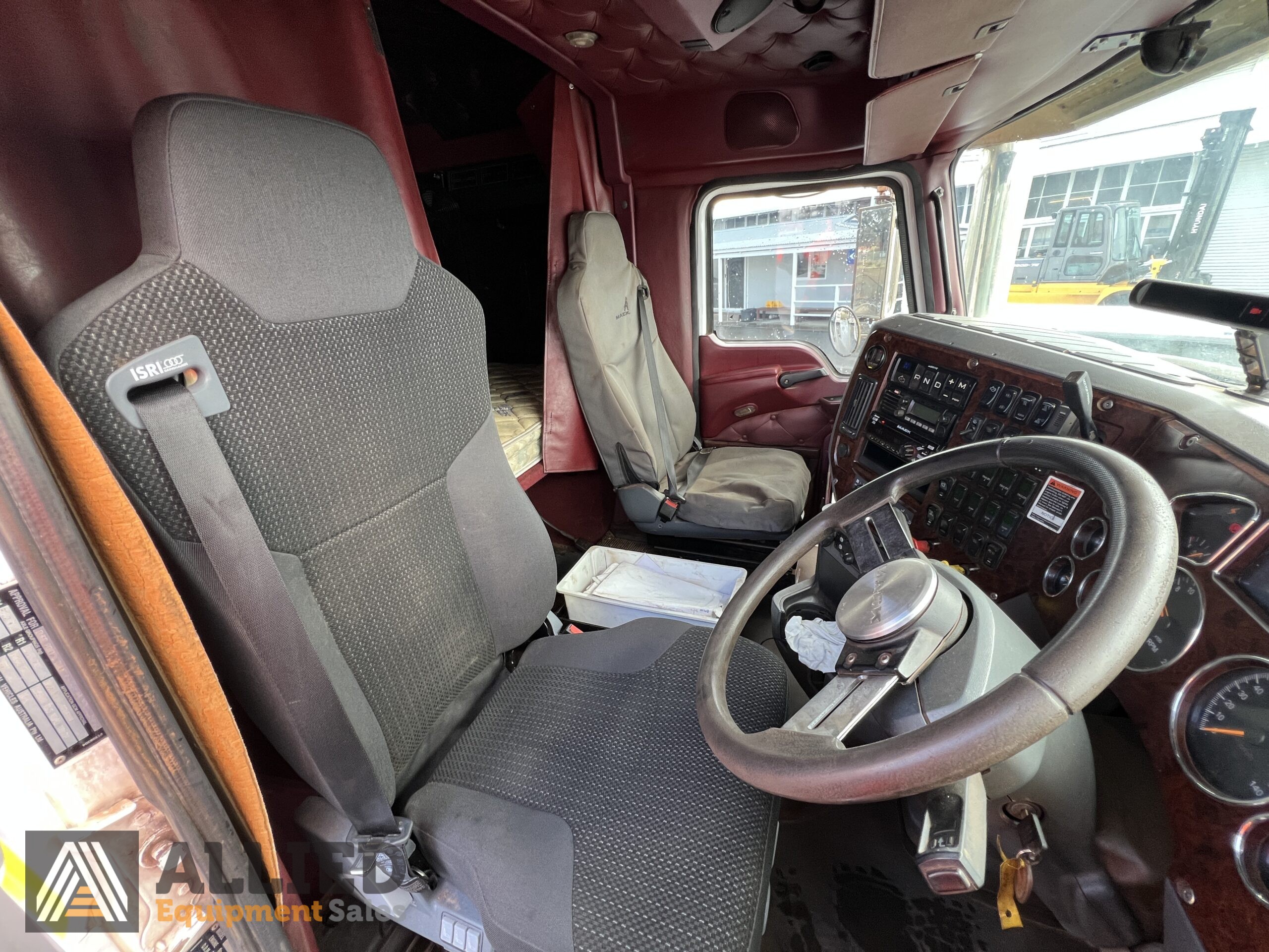 2019 MACK TITAN CLXT 685HP 8X6 PRIME MOVER