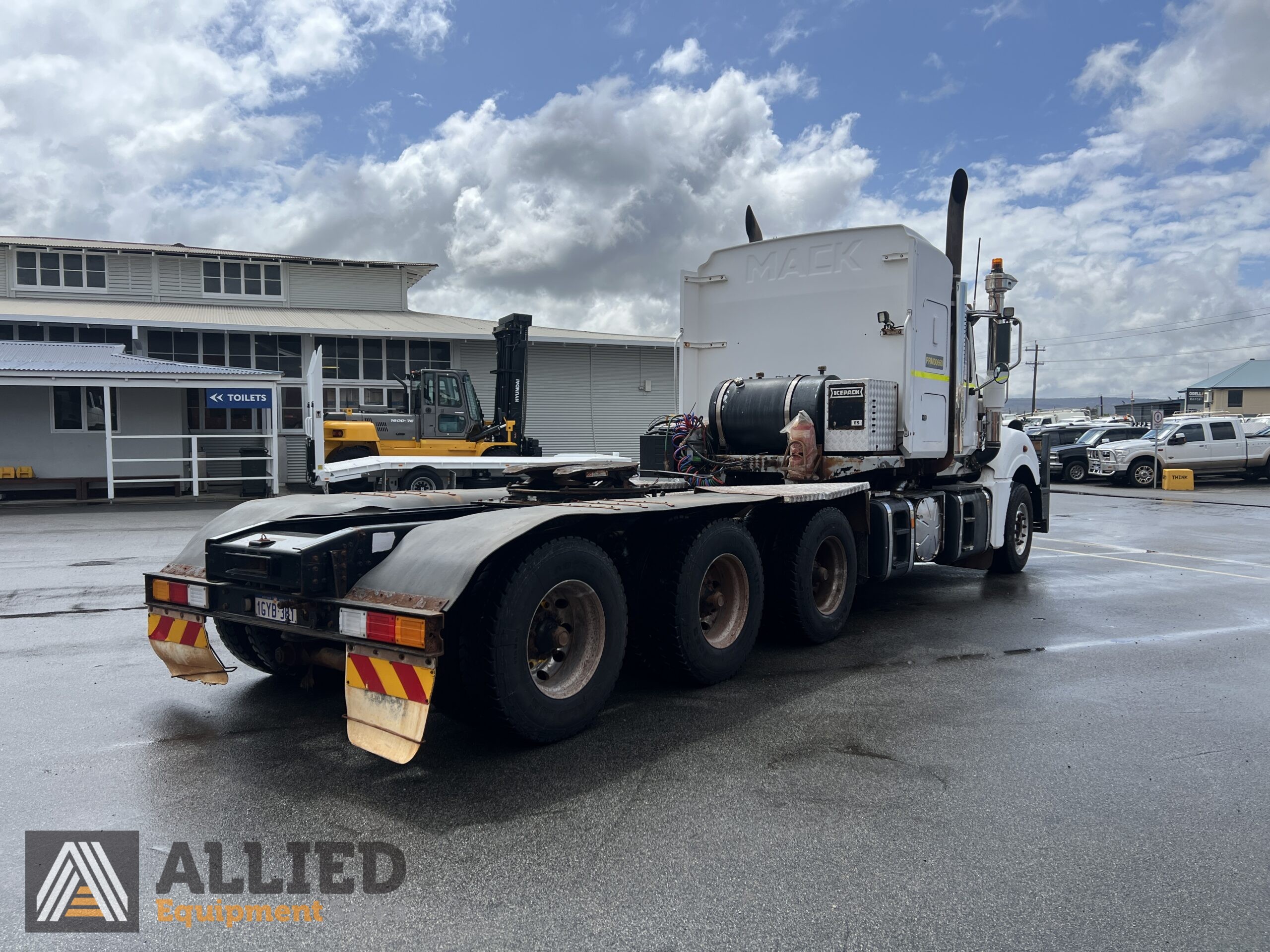 2018 MACK TITAN CLXT 685HP 8X6 PRIME MOVER