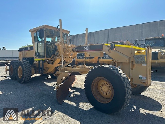 2005 CATERPILLAR 140H MOTOR GRADER