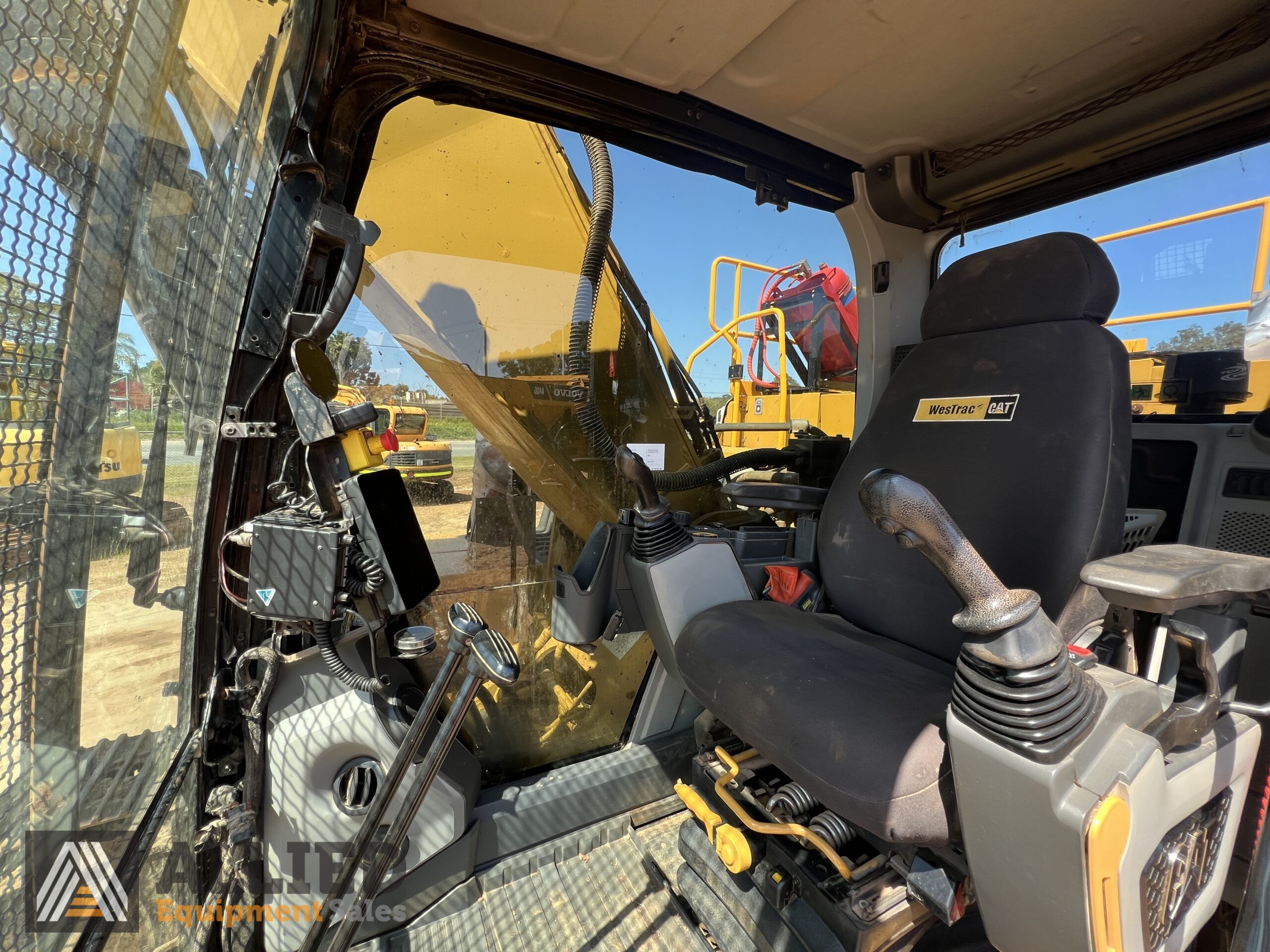 2019 CATERPILLAR 330GC EXCAVATOR