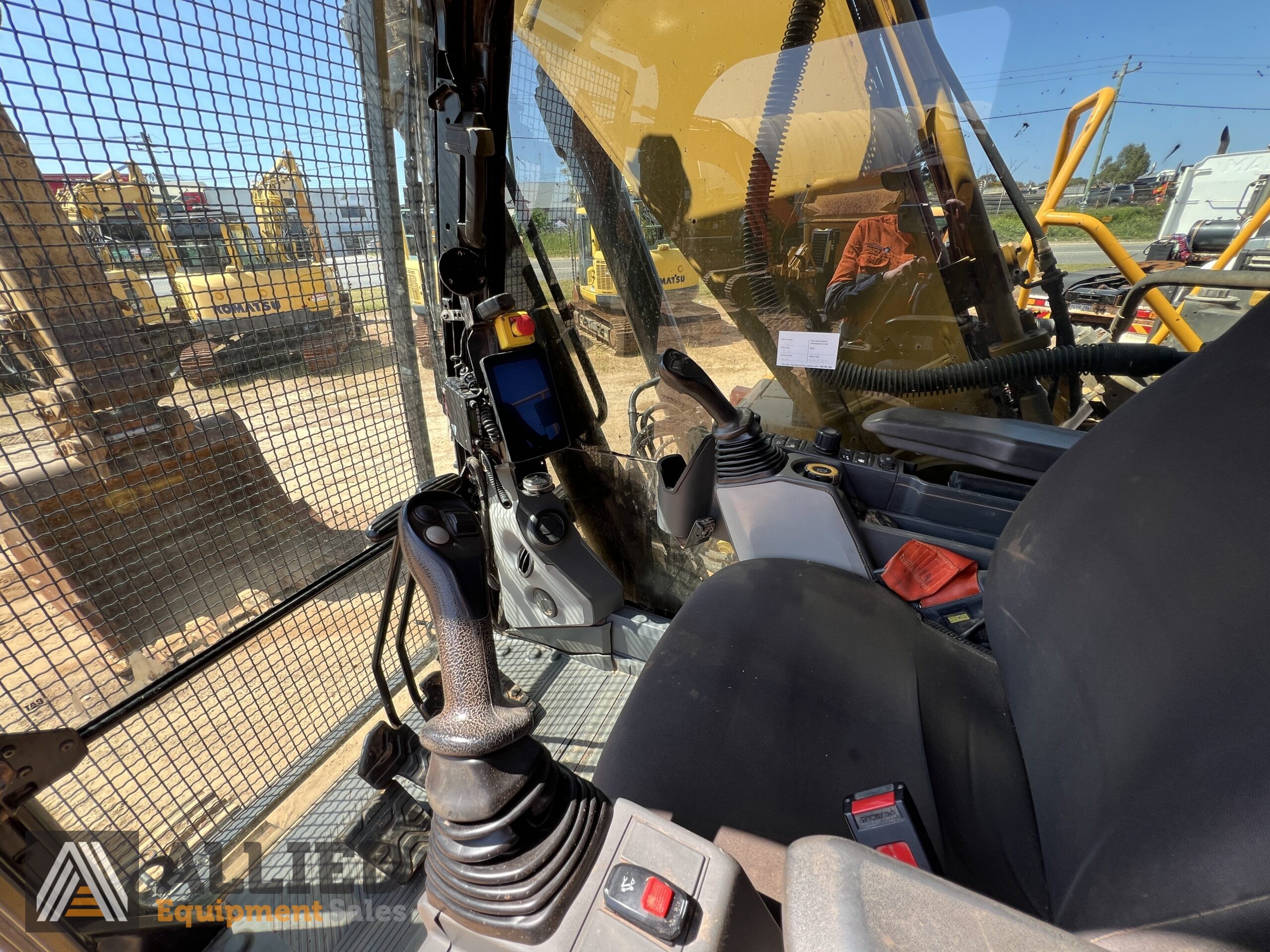 2019 CATERPILLAR 330GC EXCAVATOR