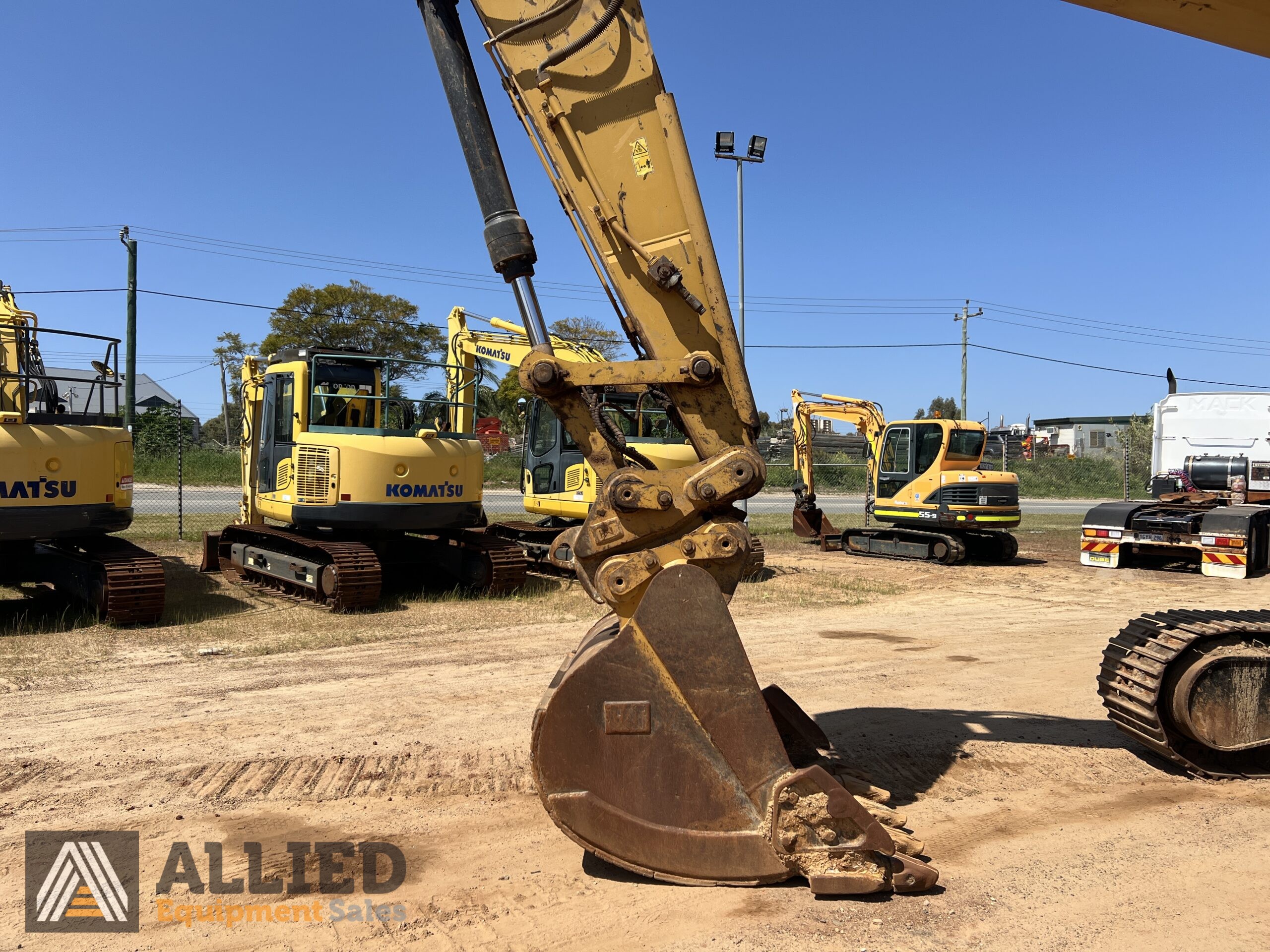 2019 CATERPILLAR 330GC EXCAVATOR