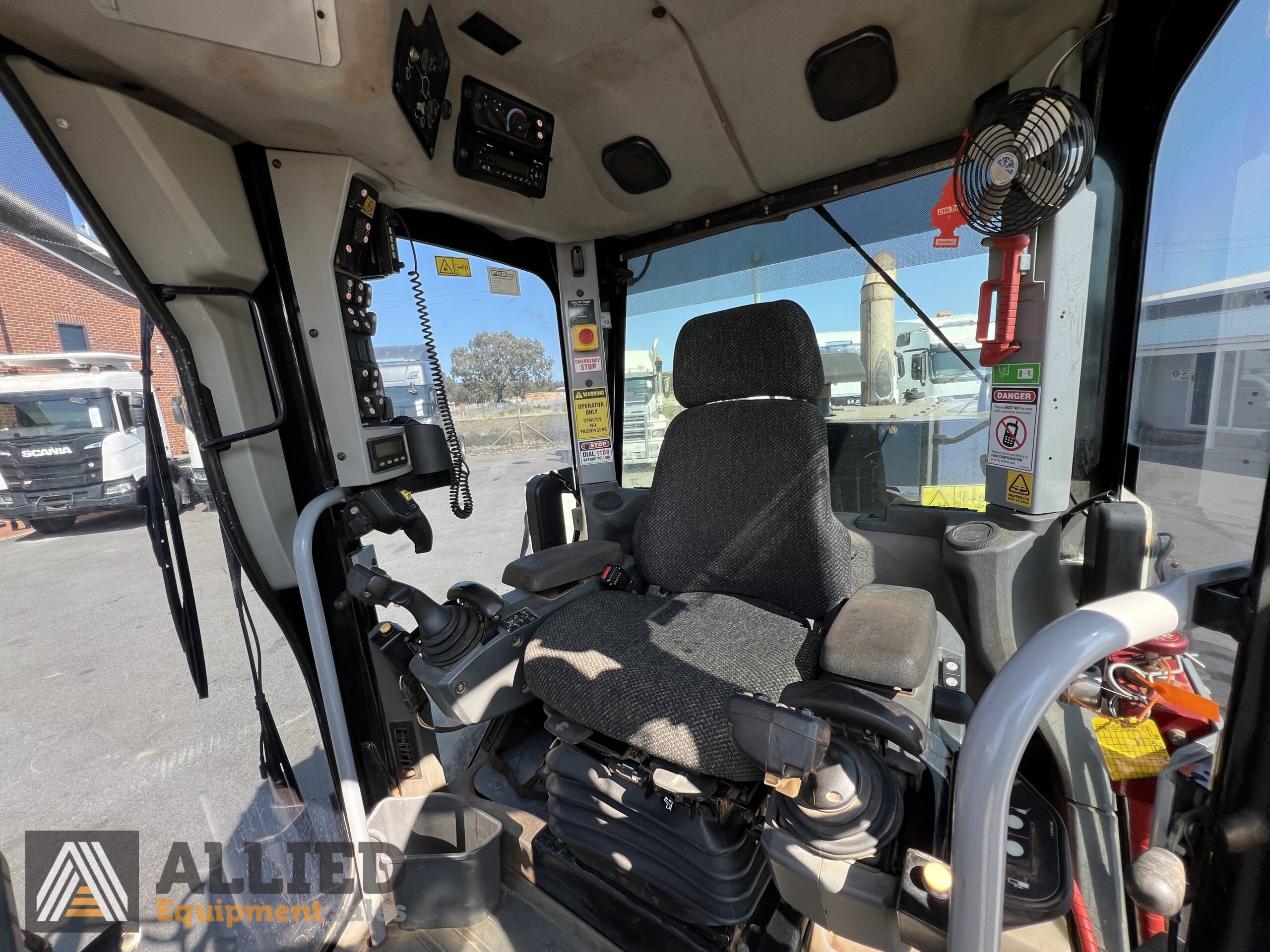 2012 CATERPILLAR 140M GRADER