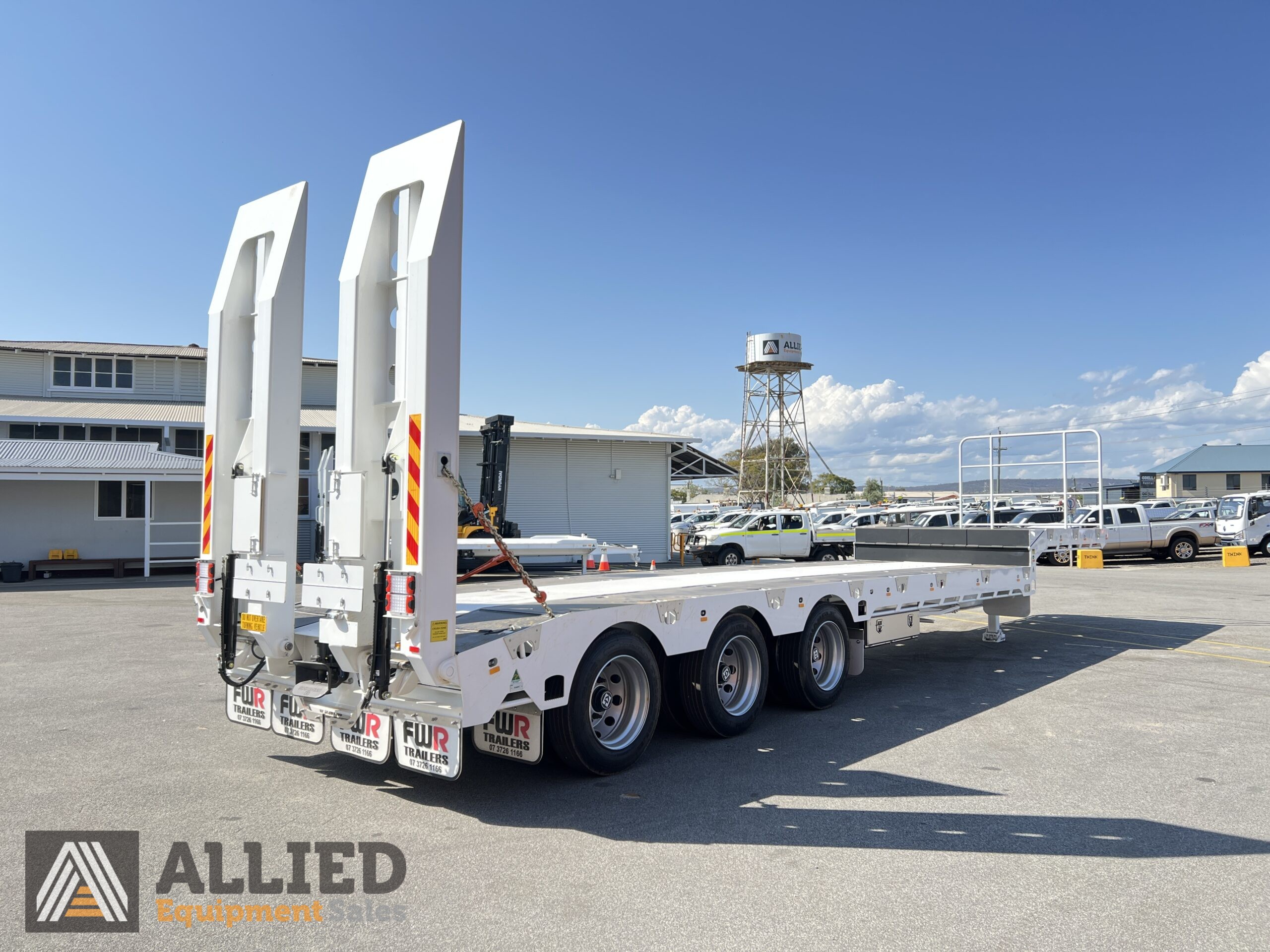 2024 FWR MIGHTY MUSCLE TRI AXLE DROP DECK – 3.5m WIDENER