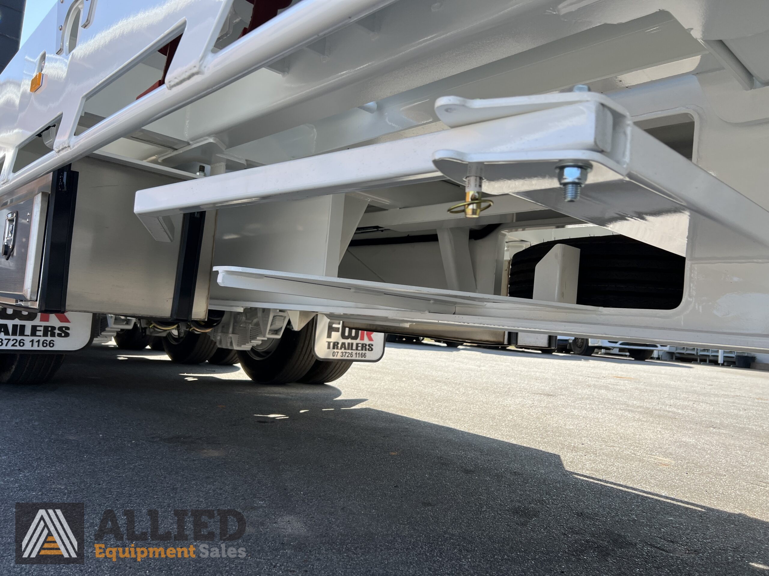 2024 FWR MIGHTY MUSCLE TRI AXLE DROP DECK – 3.5m WIDENER