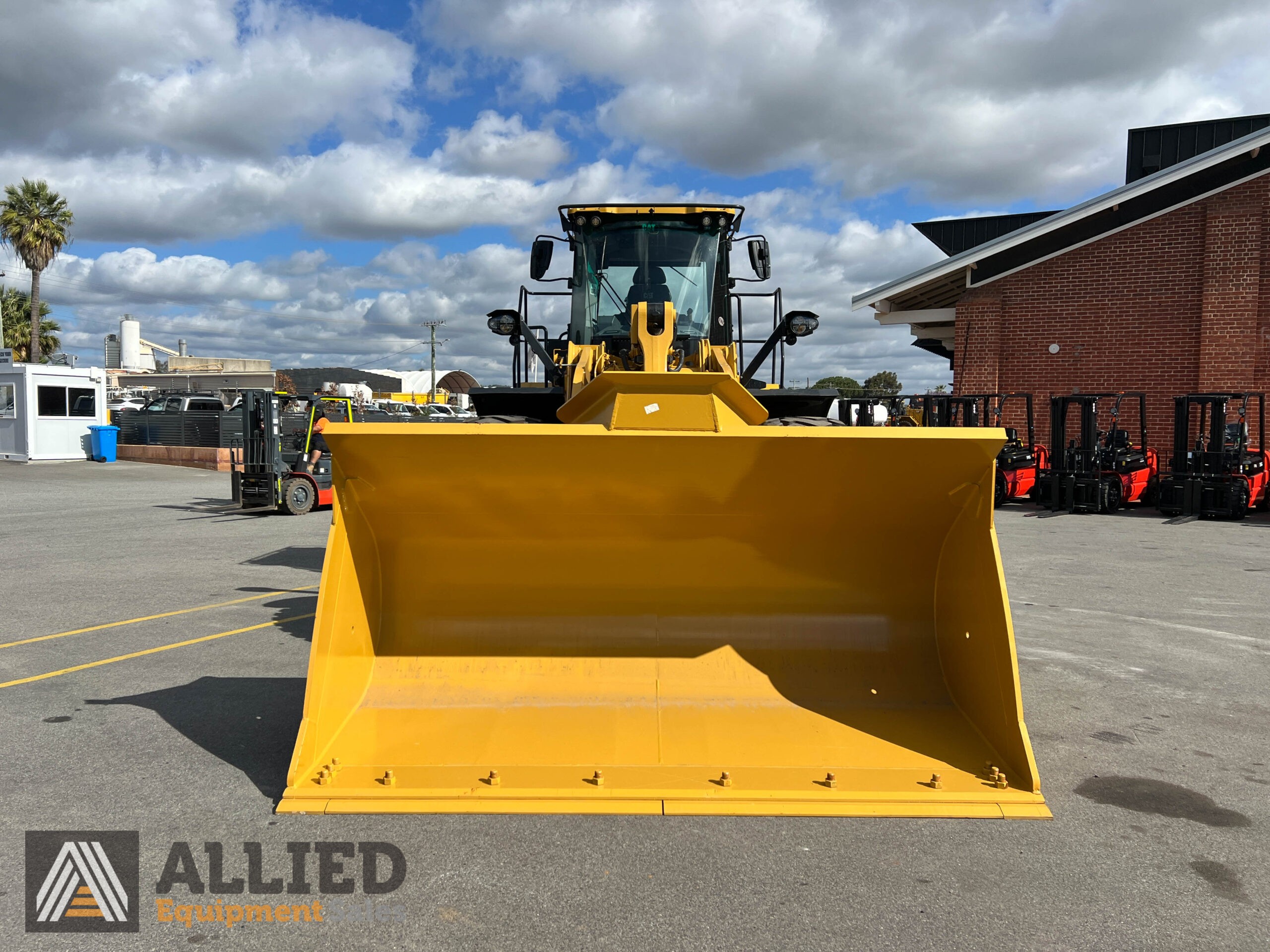 2023 CATERPILLAR 972NG WHEEL LOADER