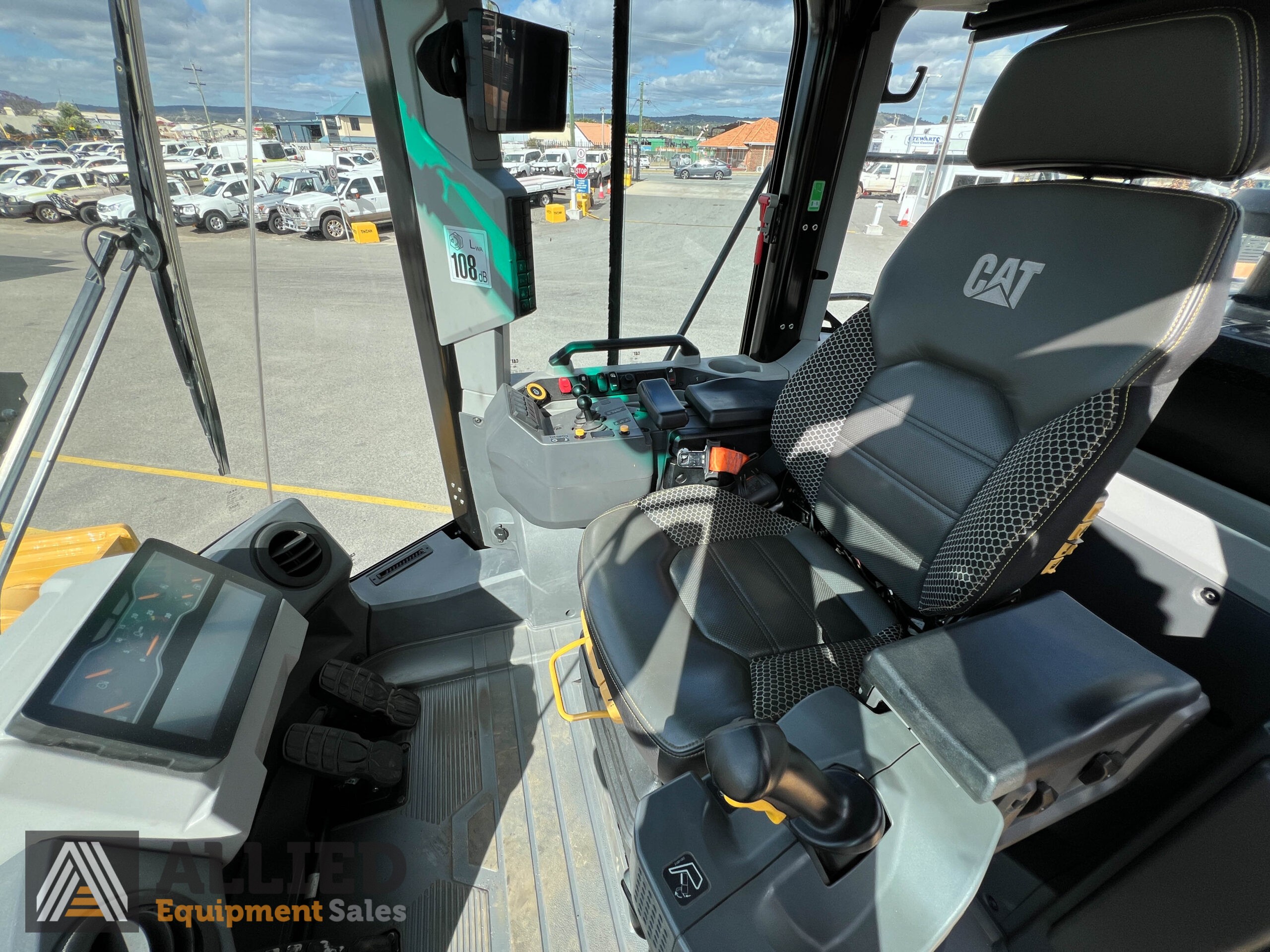 2023 CATERPILLAR 972NG WHEEL LOADER