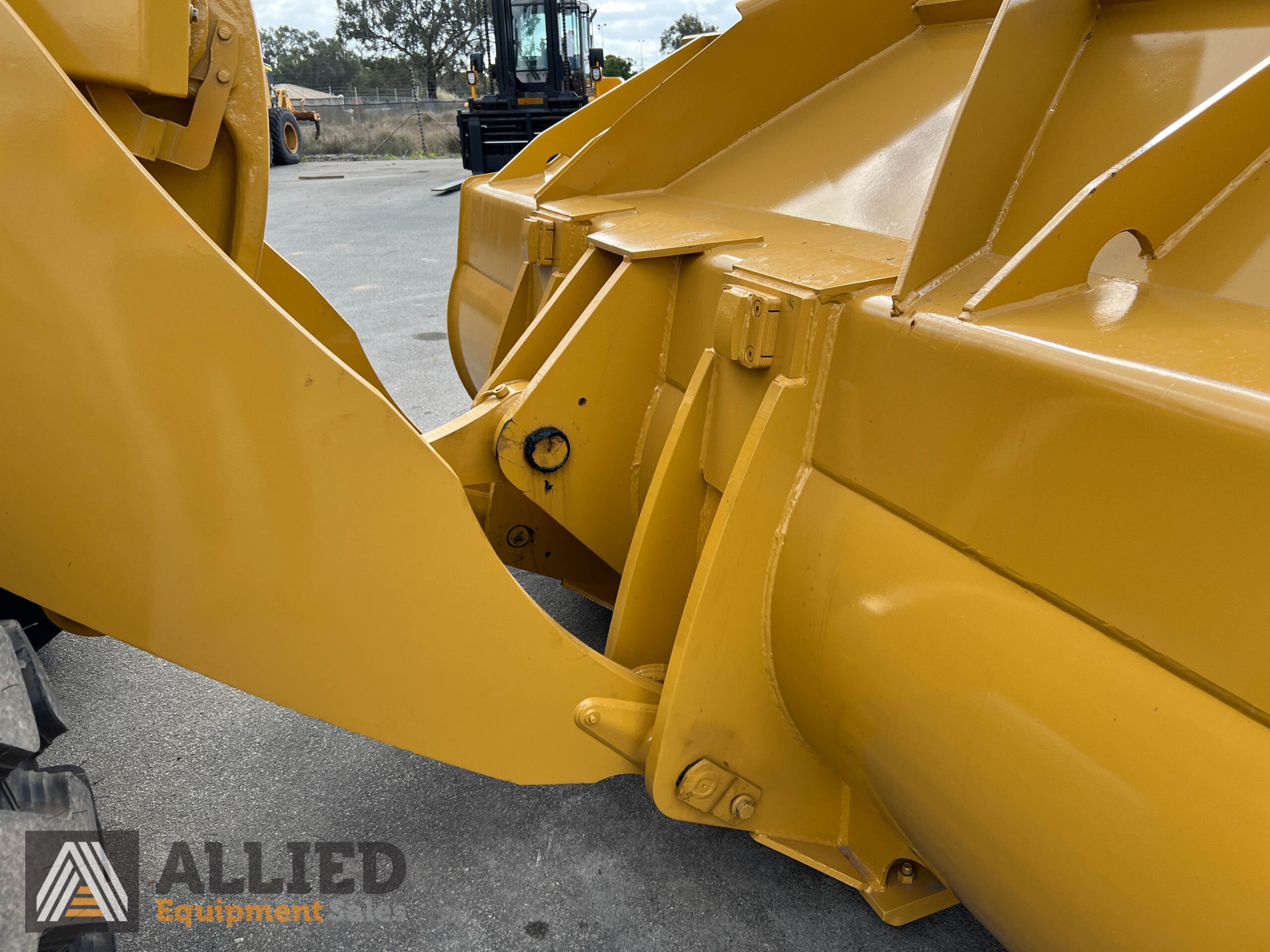 2023 CATERPILLAR 972NG WHEEL LOADER