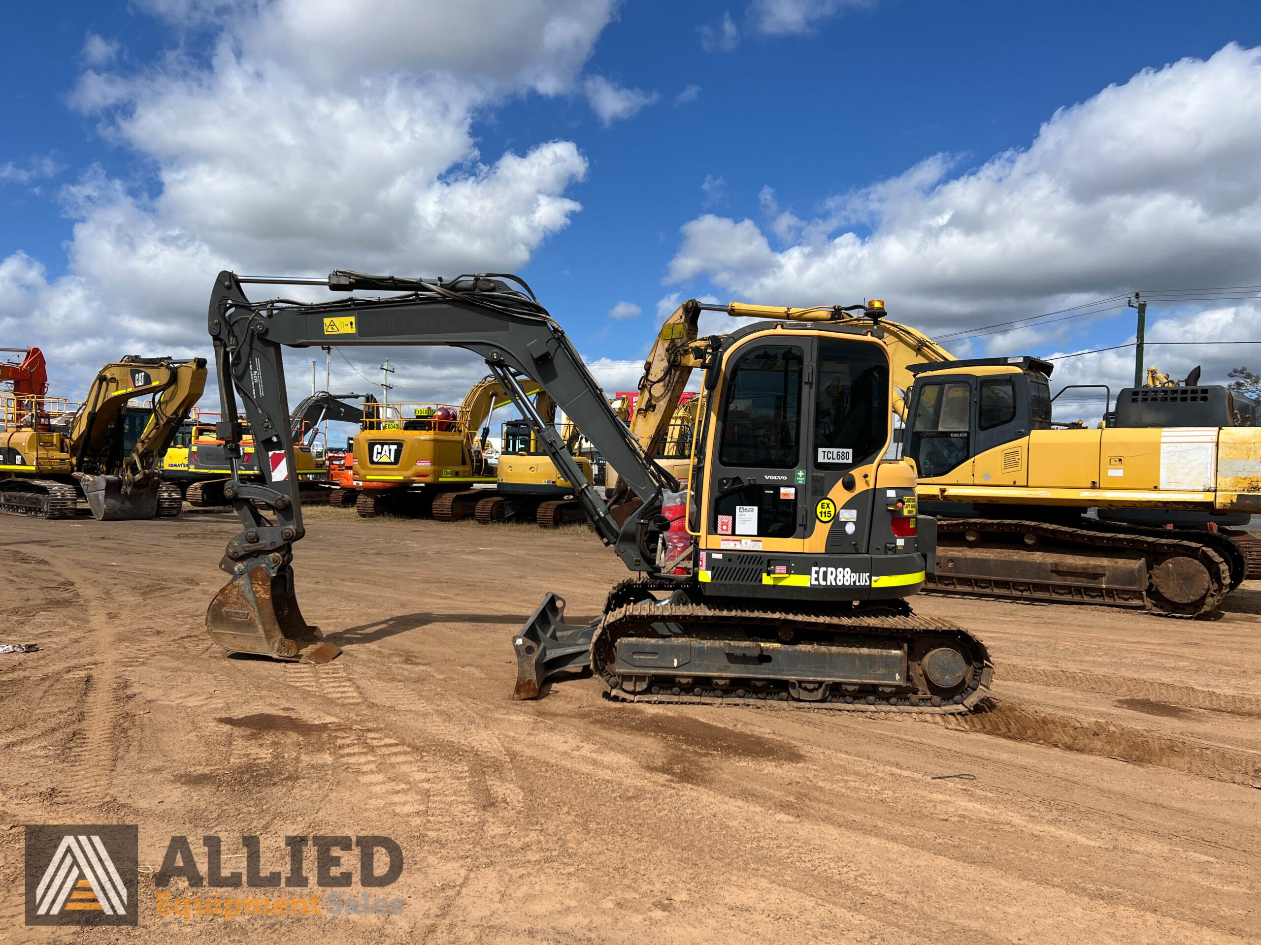 2018 VOLVO ECR88 HYDRAULIC EXCAVATOR