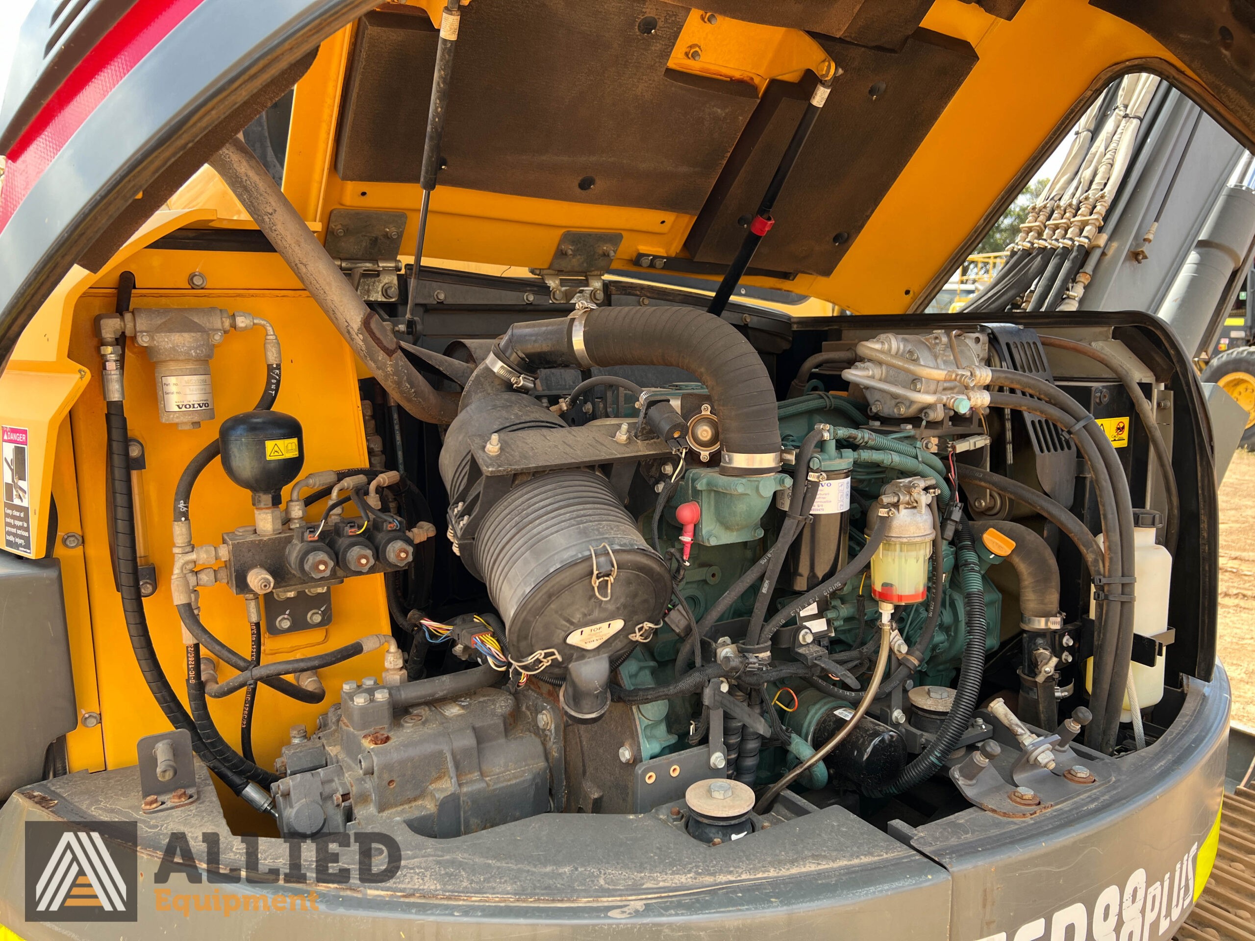 2018 VOLVO ECR88 HYDRAULIC EXCAVATOR