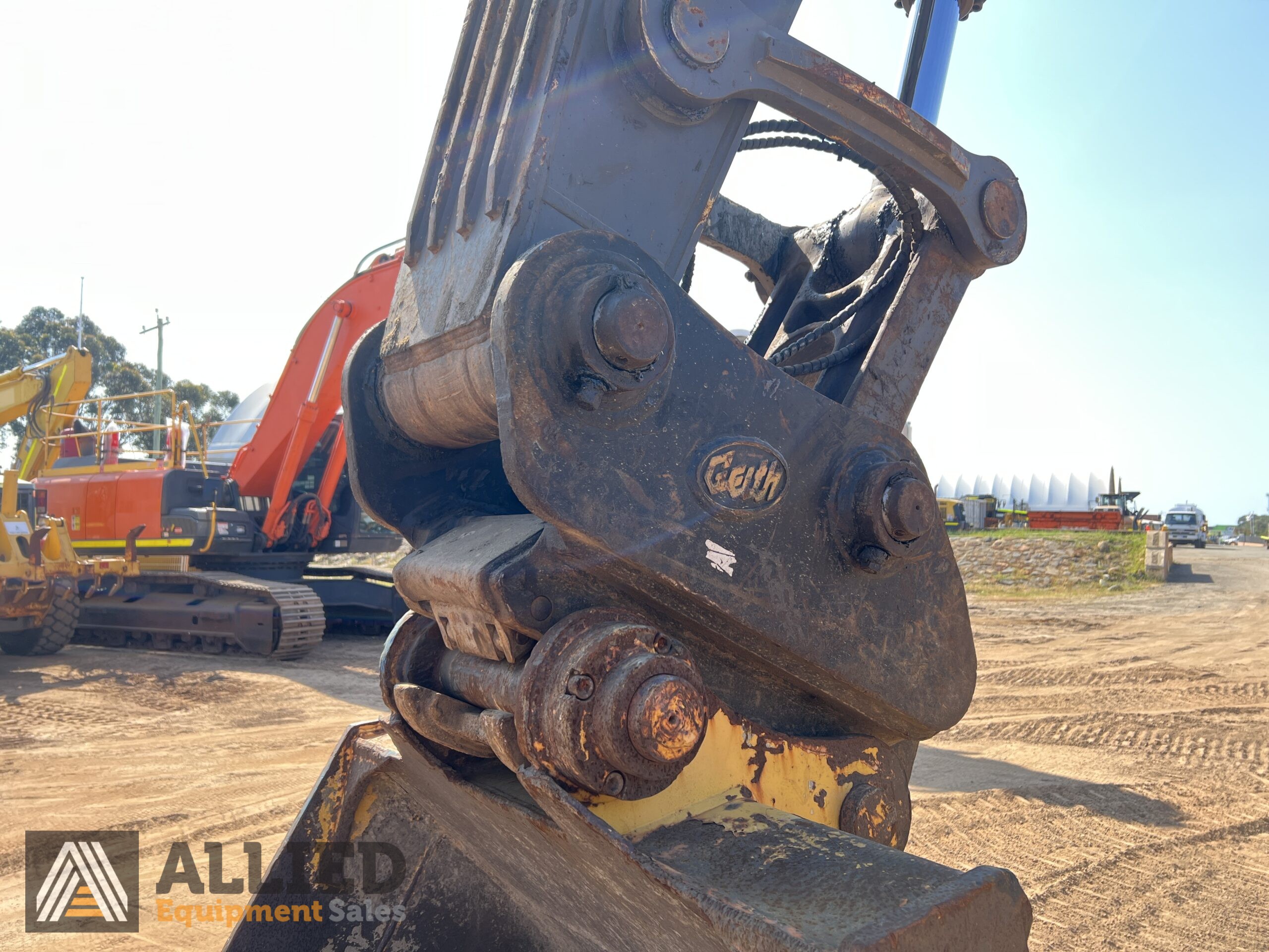 2019 VOLVO EC300D HYDRAULIC EXCAVATOR