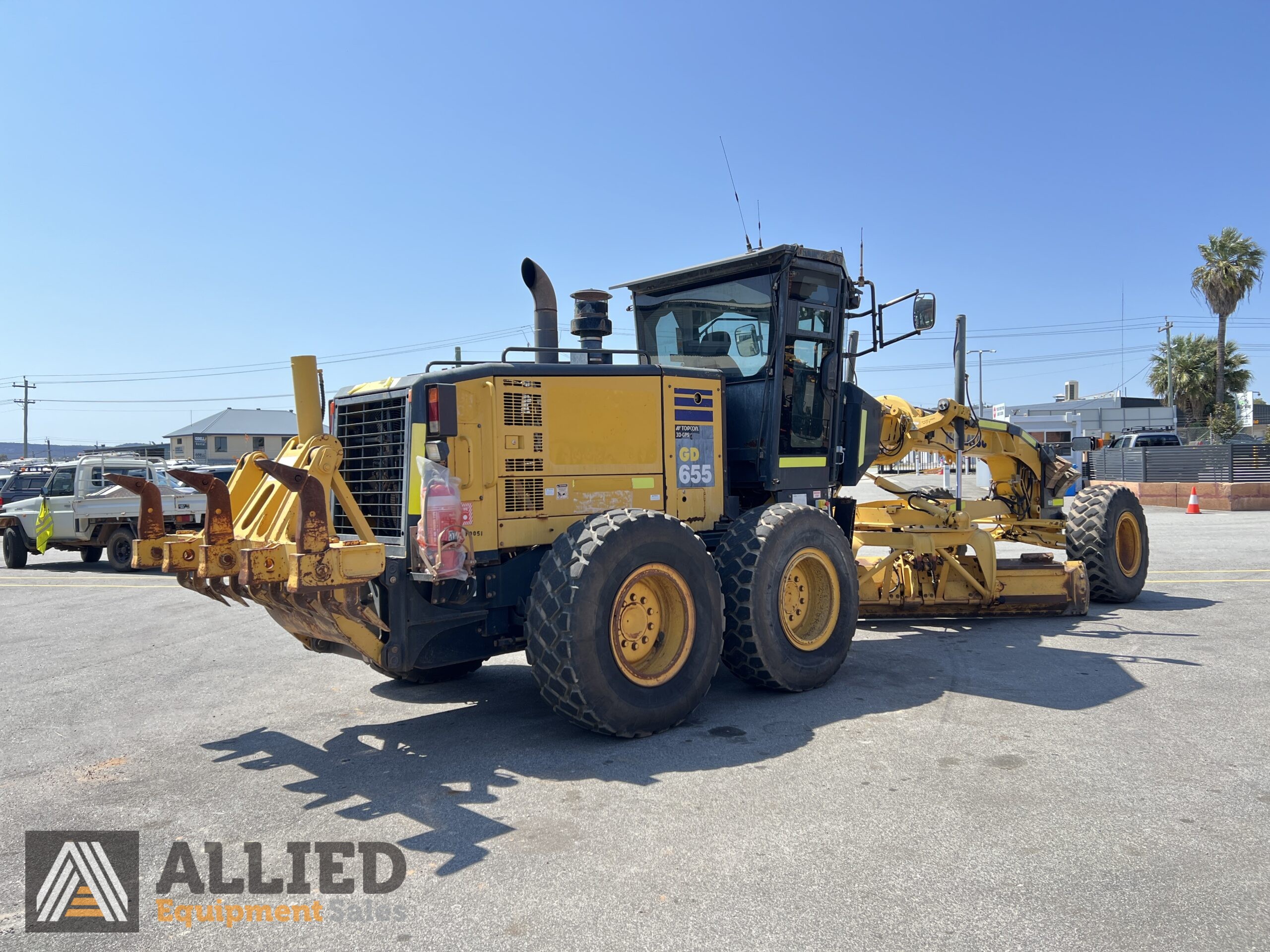 2011 KOMATSU GD655-5 MOTOR GRADER