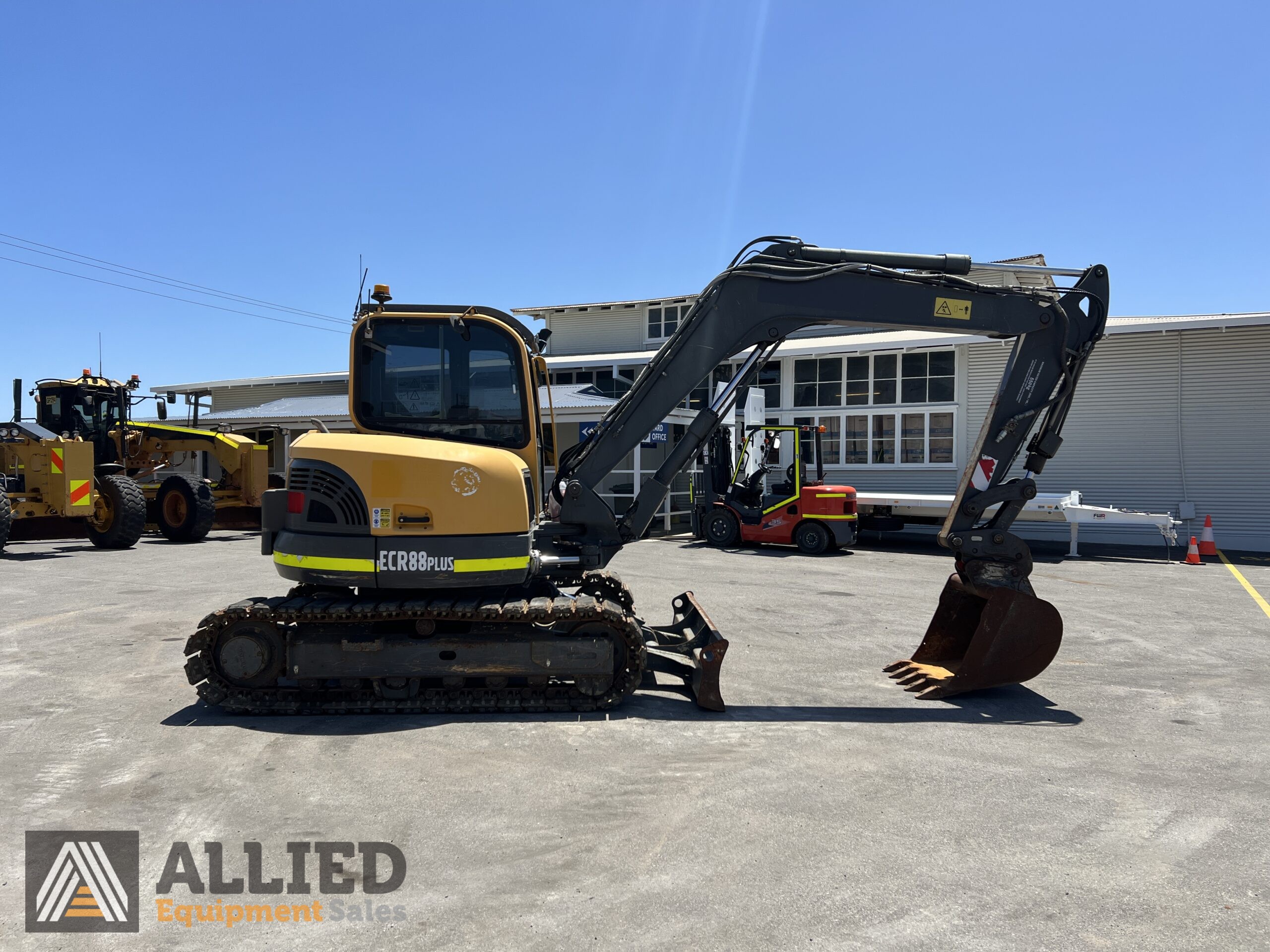 2018 VOLVO ECR88 HYDRAULIC EXCAVATOR