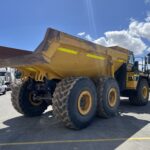 2012 KOMATSU HM400-2 ARTICULATED DUMP TRUCK