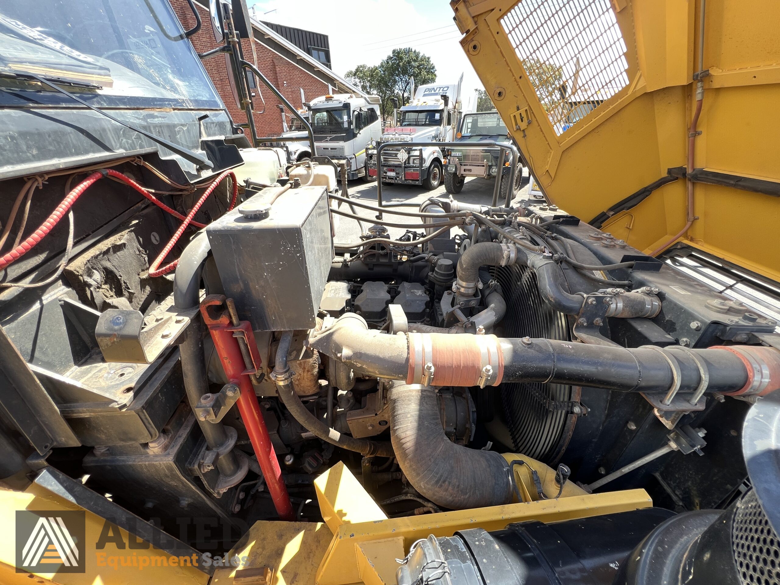 2012 KOMATSU HM400-2 ARTICULATED DUMP TRUCK