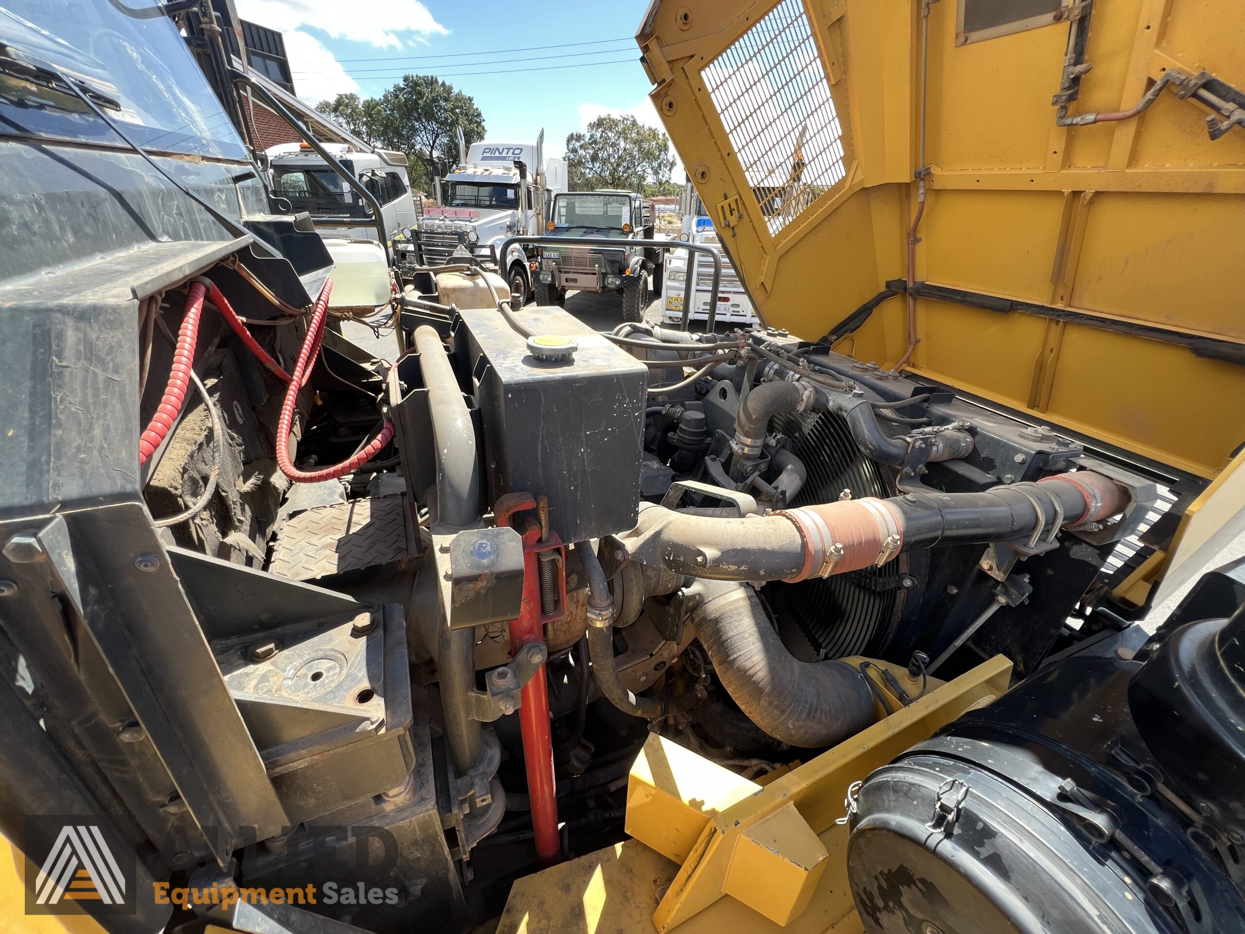 2012 KOMATSU HM400-2 ARTICULATED DUMP TRUCK