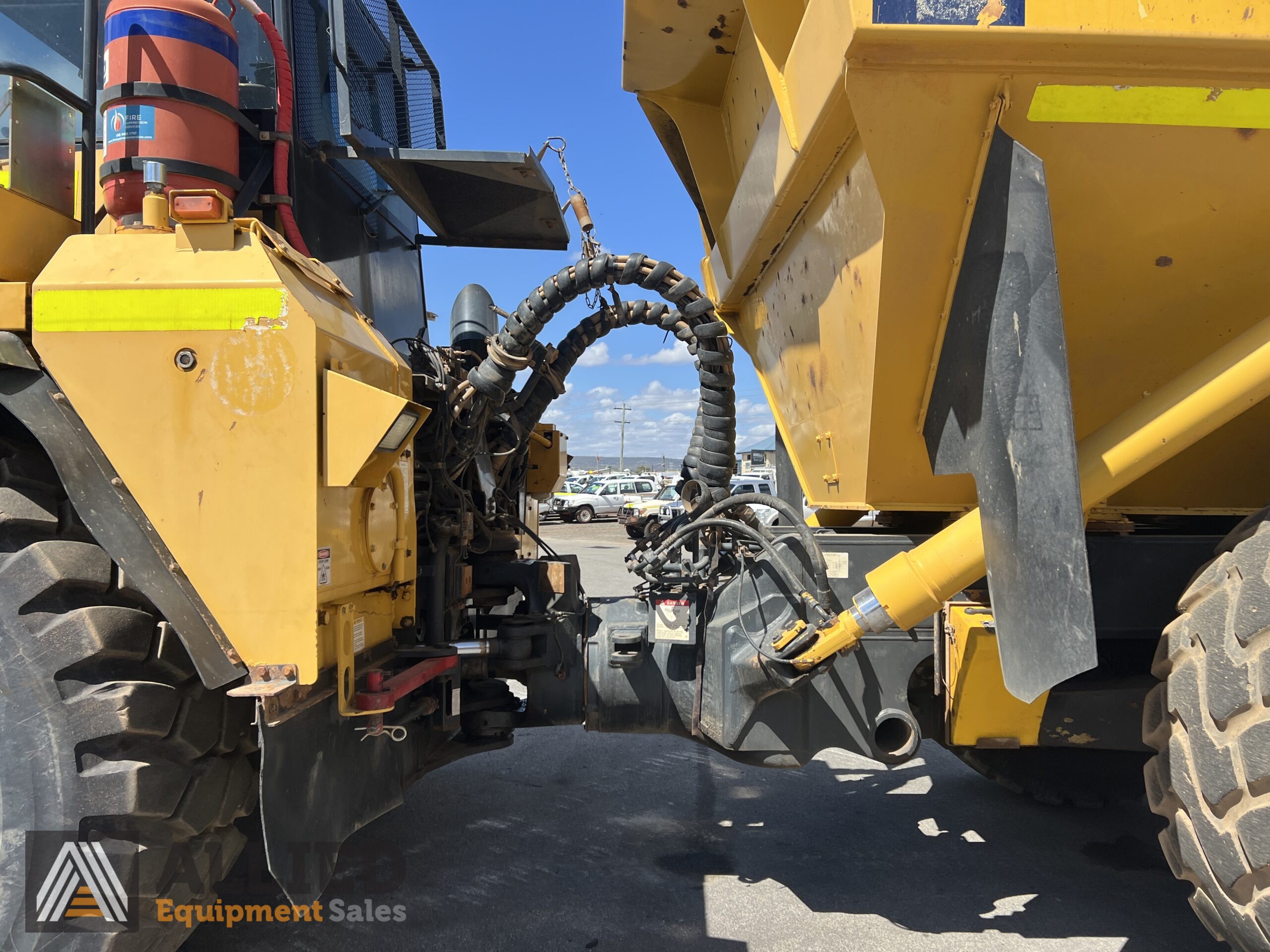 2012 KOMATSU HM400-2 ARTICULATED DUMP TRUCK