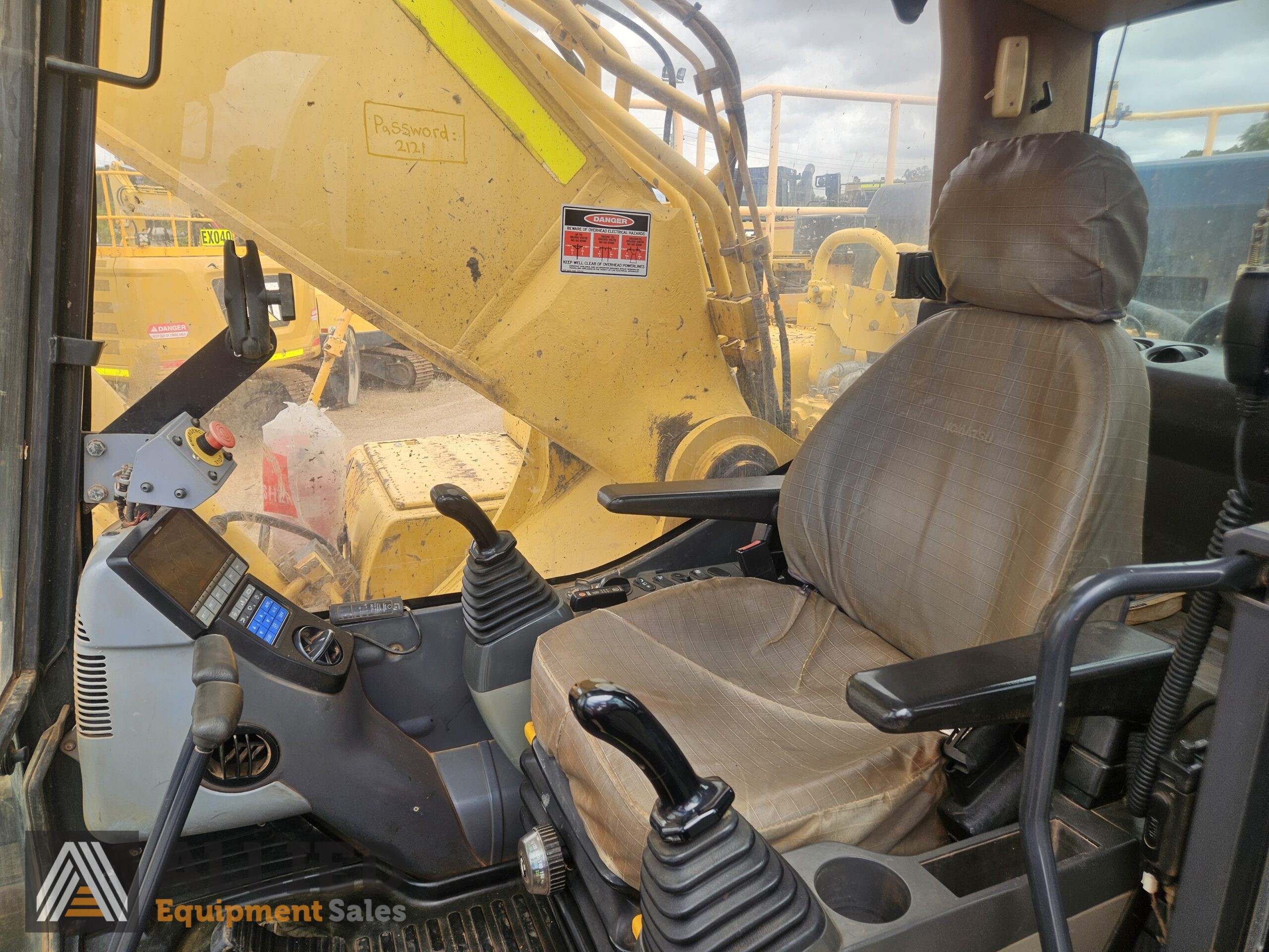 2011 KOMATSU PC450LC-8 EXCAVATOR