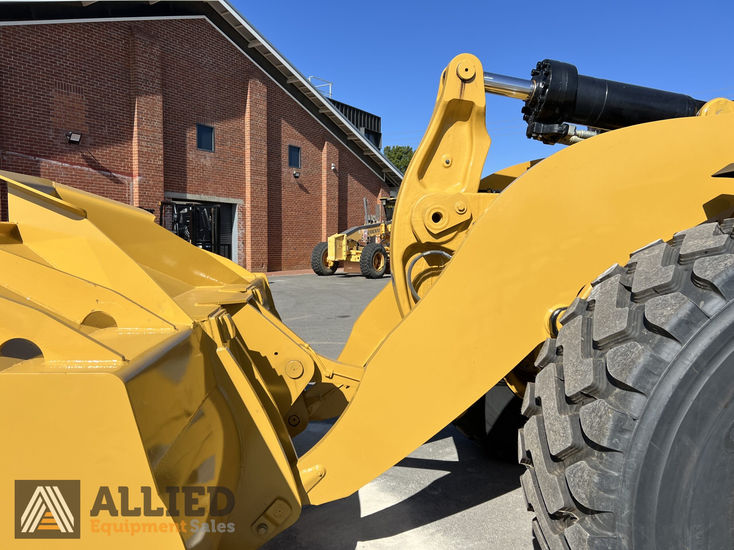 2023 CATERPILLAR 972NG WHEEL LOADER