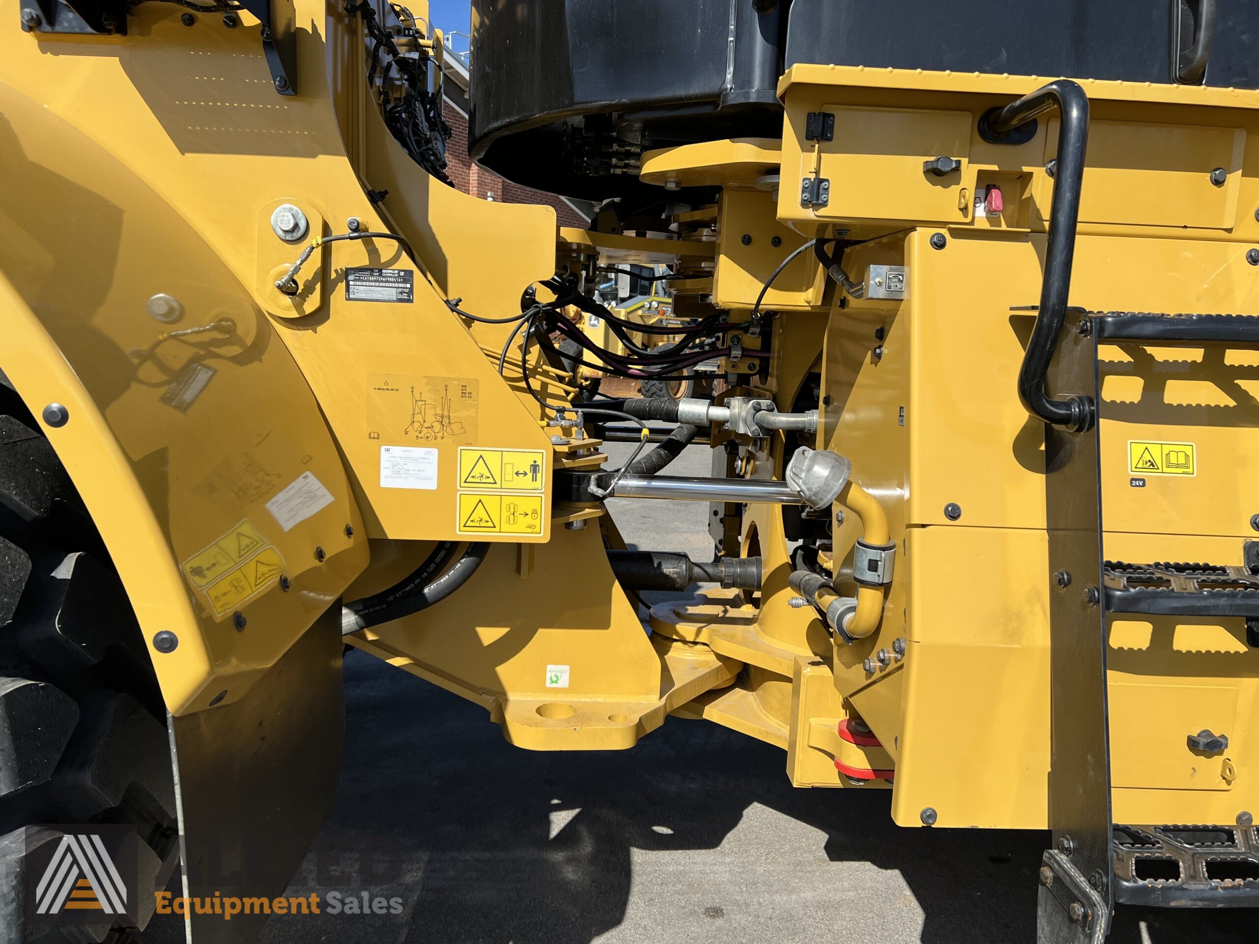 2023 CATERPILLAR 972NG WHEEL LOADER