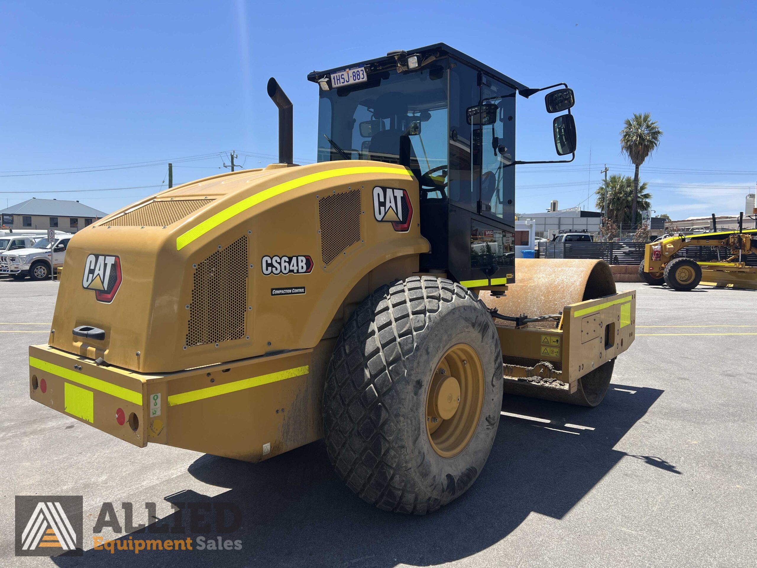 2022 CATERPILLAR CS64B SMOOTH DRUM VIBRATORY ROLLER