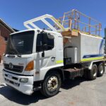 2013 HINO FM500 WATER TRUCK