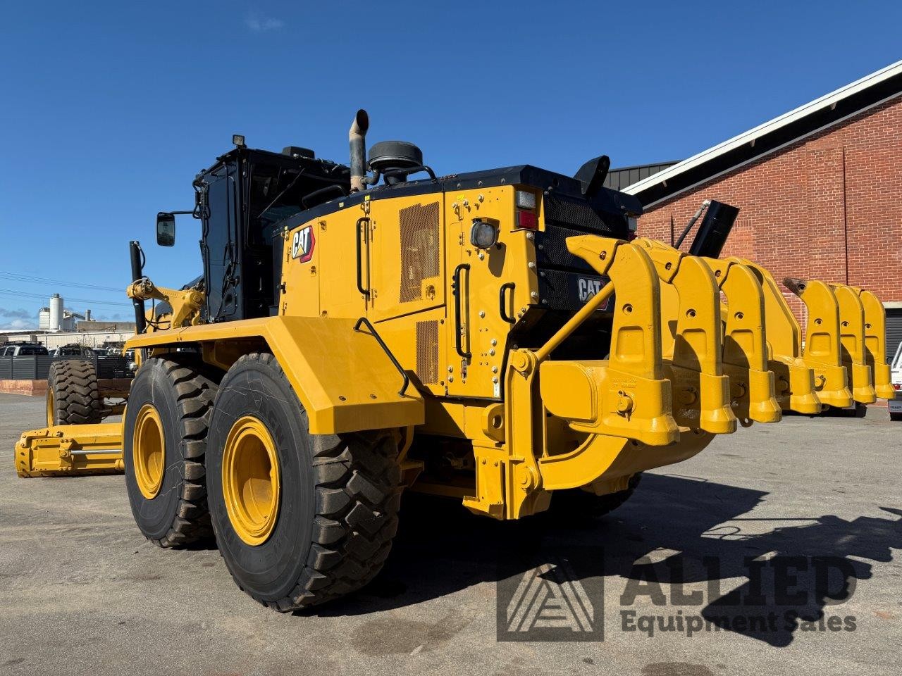 2020 CATERPILLAR 16 NG MOTOR GRADER