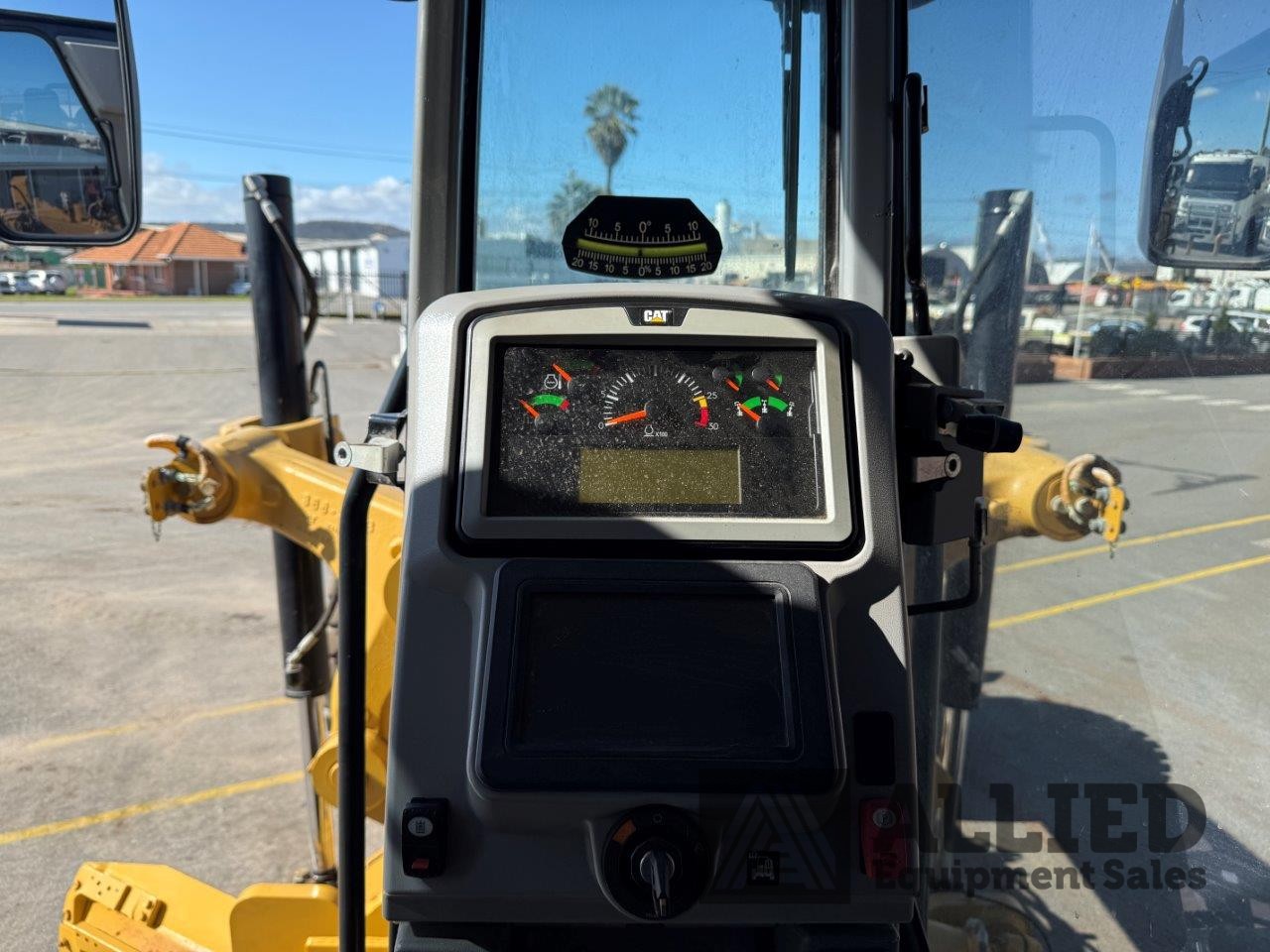 2020 CATERPILLAR 16 NG MOTOR GRADER