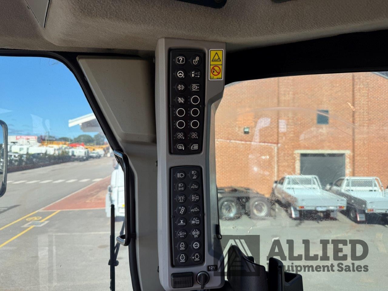 2020 CATERPILLAR 16 NG MOTOR GRADER