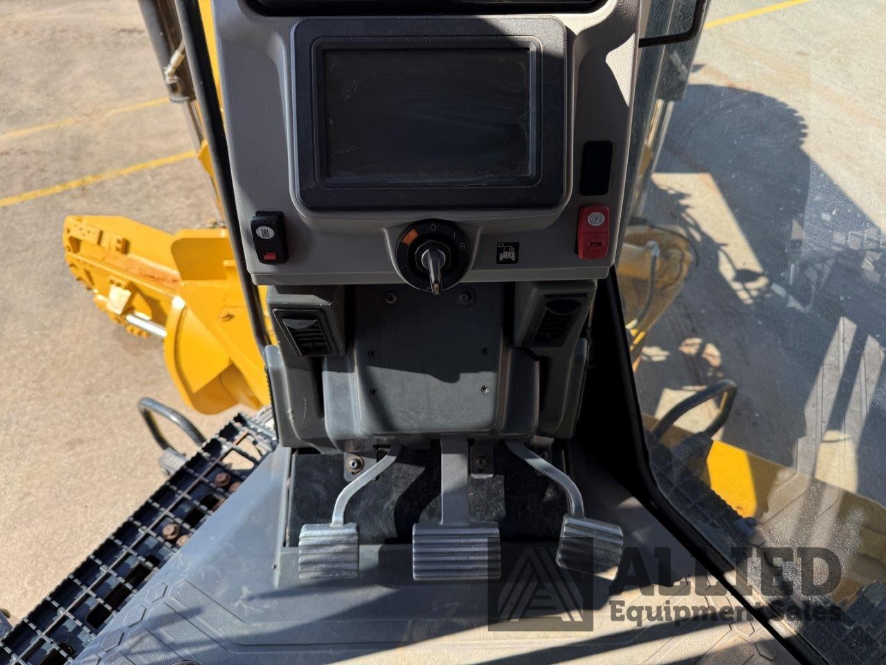 2020 CATERPILLAR 16 NG MOTOR GRADER