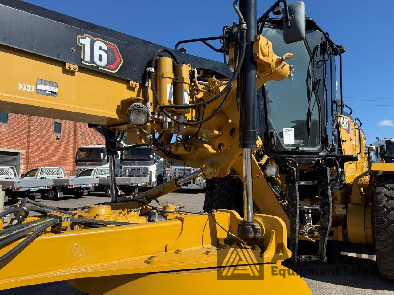 2020 CATERPILLAR 16 NG MOTOR GRADER